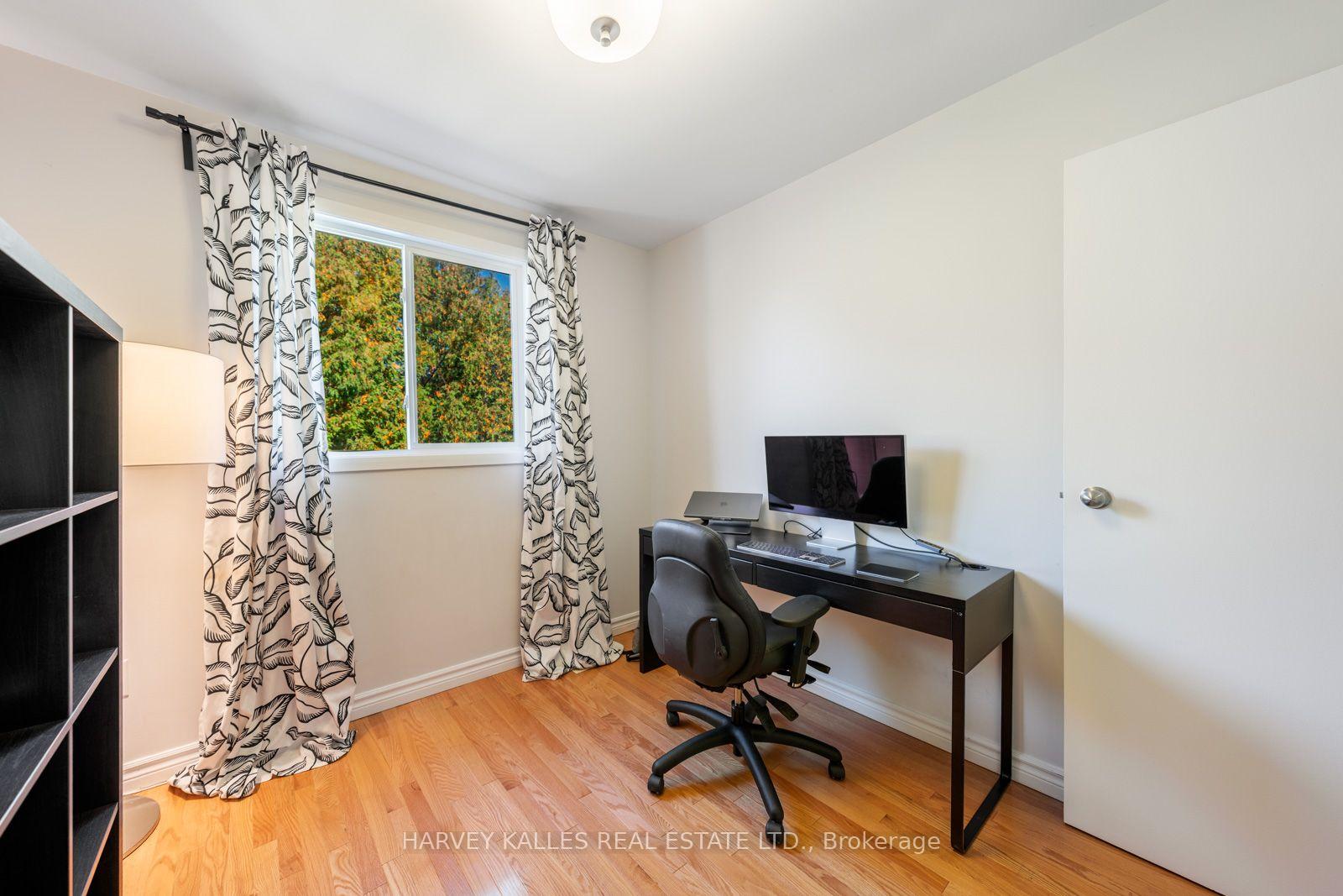 Photo 22 of 4 New Port Way, Markham, Thornhill — HOMEH
