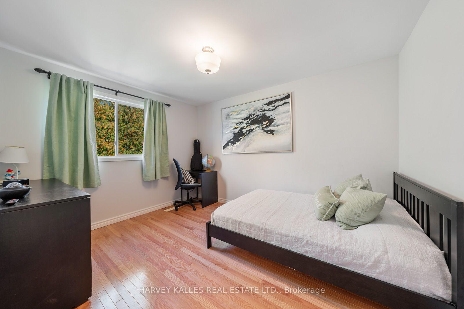 Photo 23 of 4 New Port Way, Markham, Thornhill — HOMEH