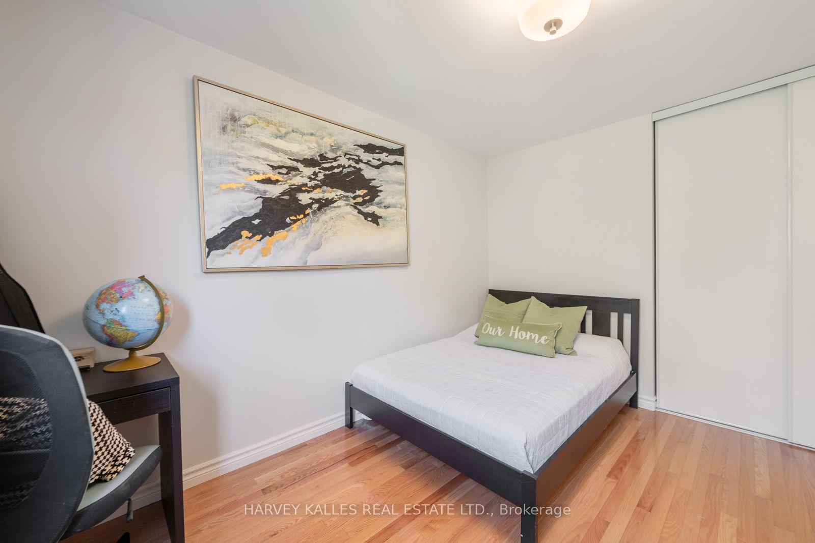 Photo 24 of 4 New Port Way, Markham, Thornhill — HOMEH