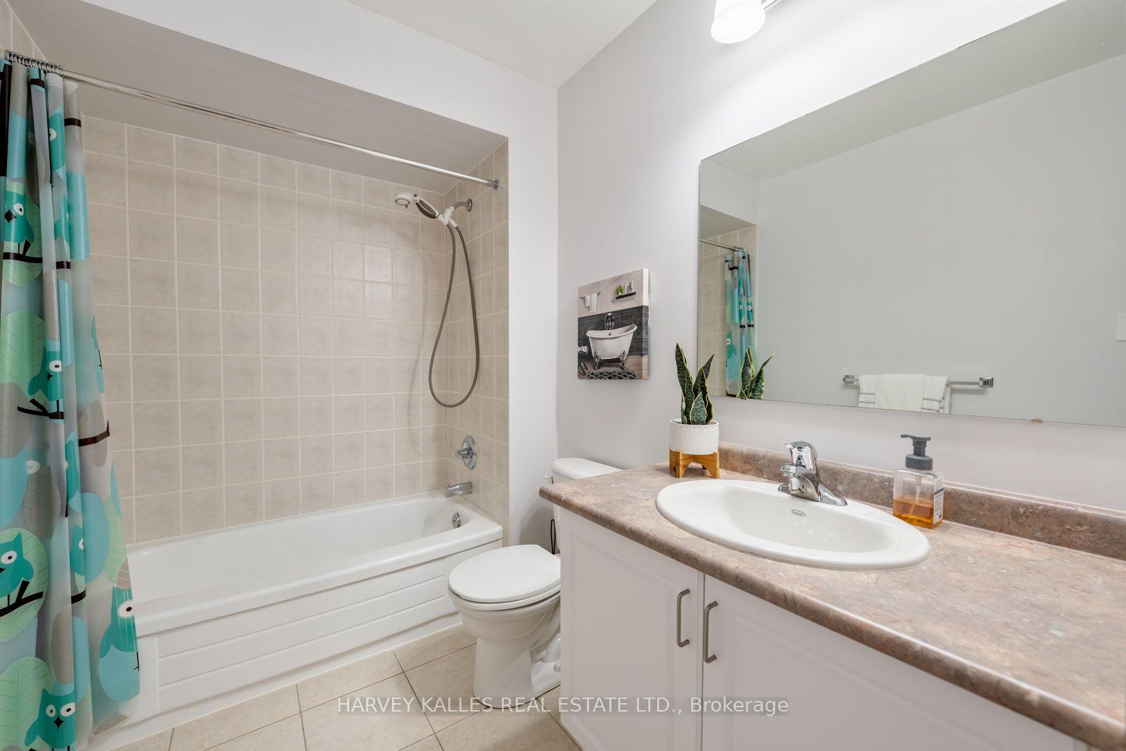 Photo 25 of 4 New Port Way, Markham, Thornhill — HOMEH