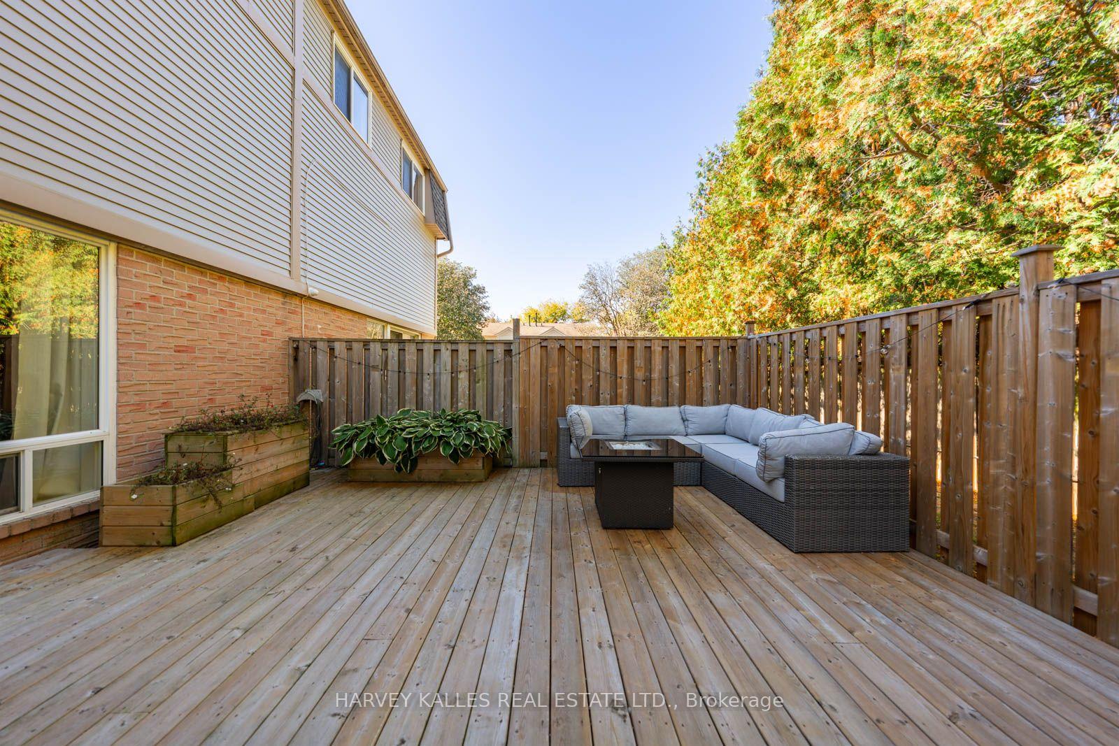 Photo 28 of 4 New Port Way, Markham, Thornhill — HOMEH