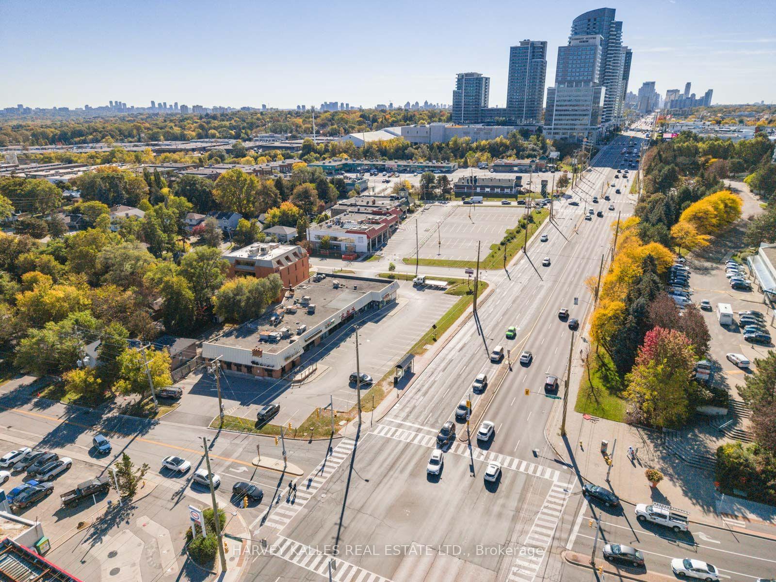 Photo 33 of 4 New Port Way, Markham, Thornhill — HOMEH