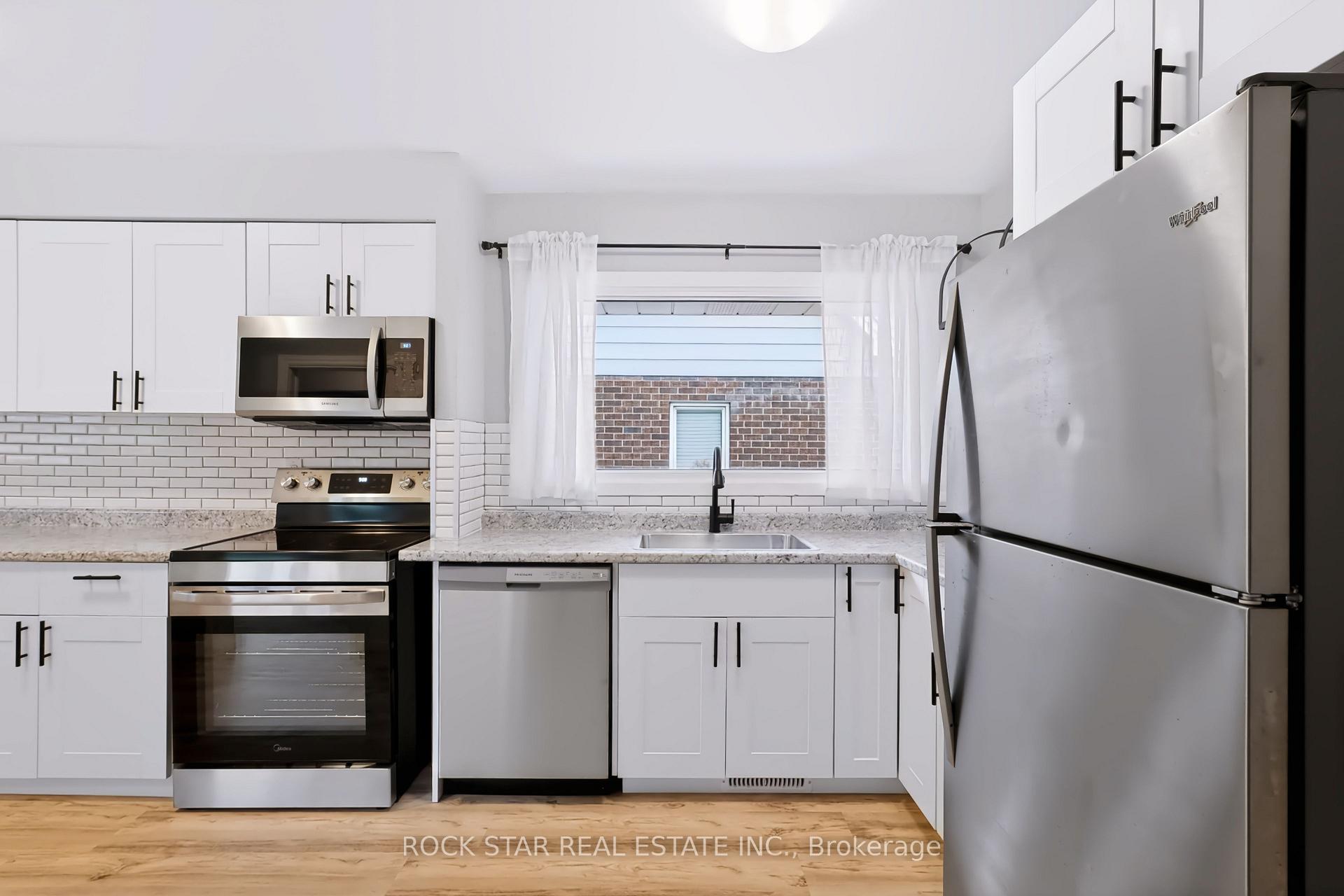 Photo 14 of 82 Franklin Street N, Kitchener, Stanley Park — HOMEH