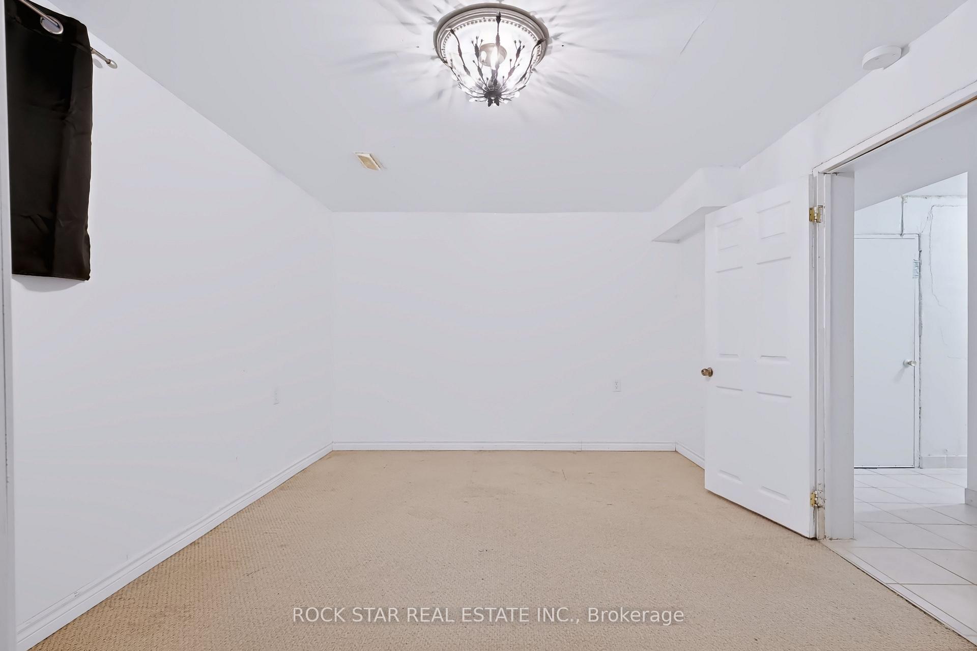 Photo 32 of 82 Franklin Street N, Kitchener, Stanley Park — HOMEH