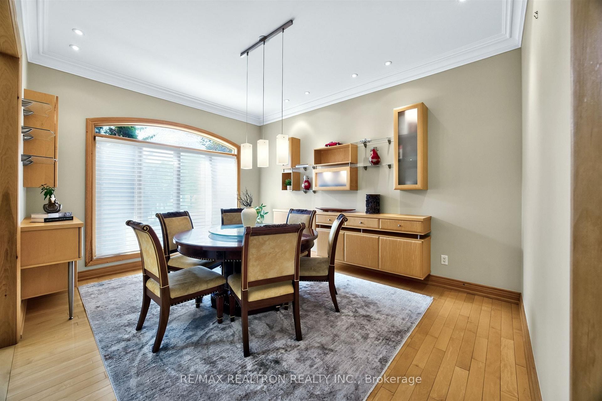 Photo 14 of 24 Maplehyrn Avenue, East Gwillimbury, Sharon — HOMEH