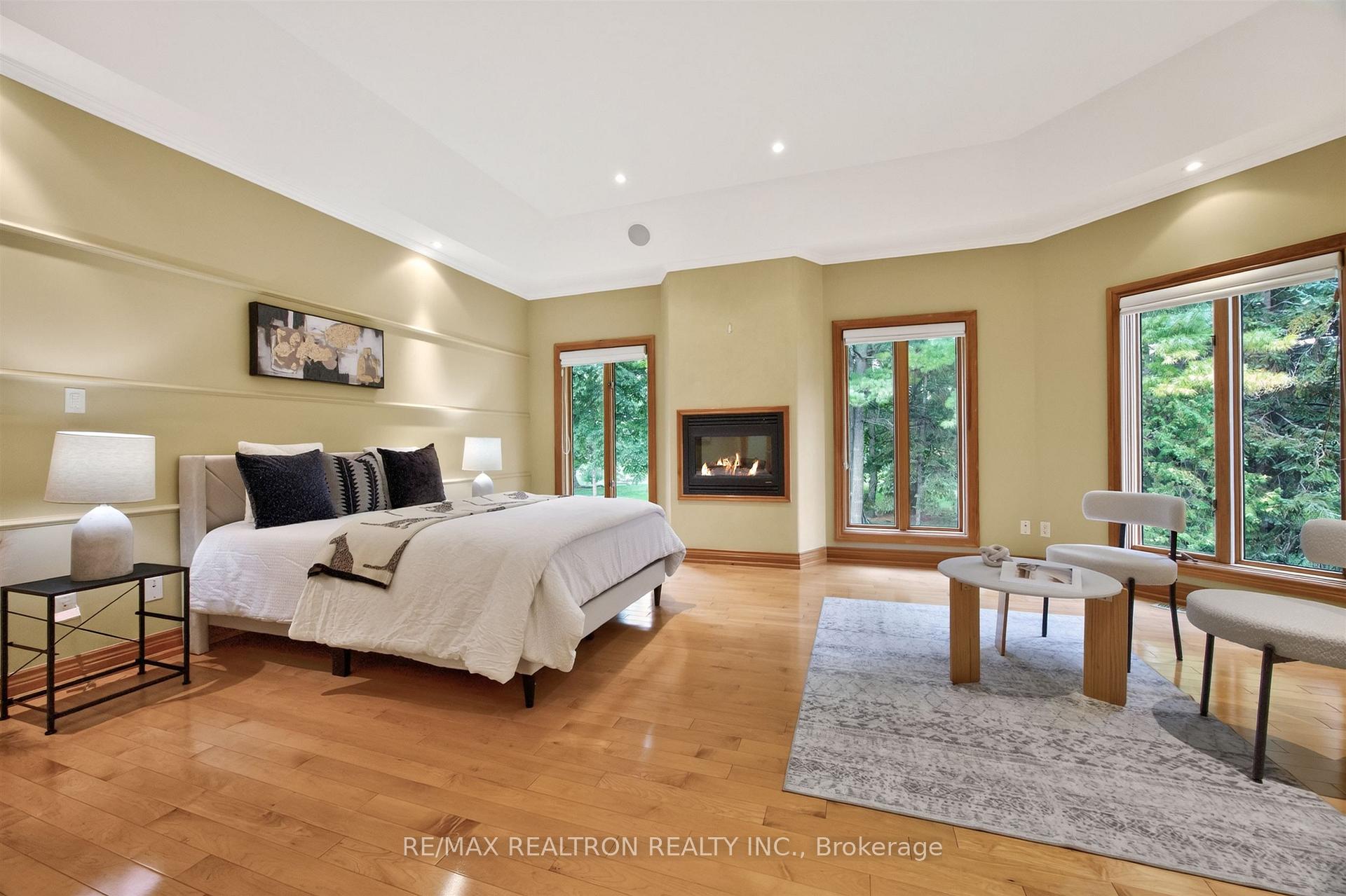 Photo 22 of 24 Maplehyrn Avenue, East Gwillimbury, Sharon — HOMEH