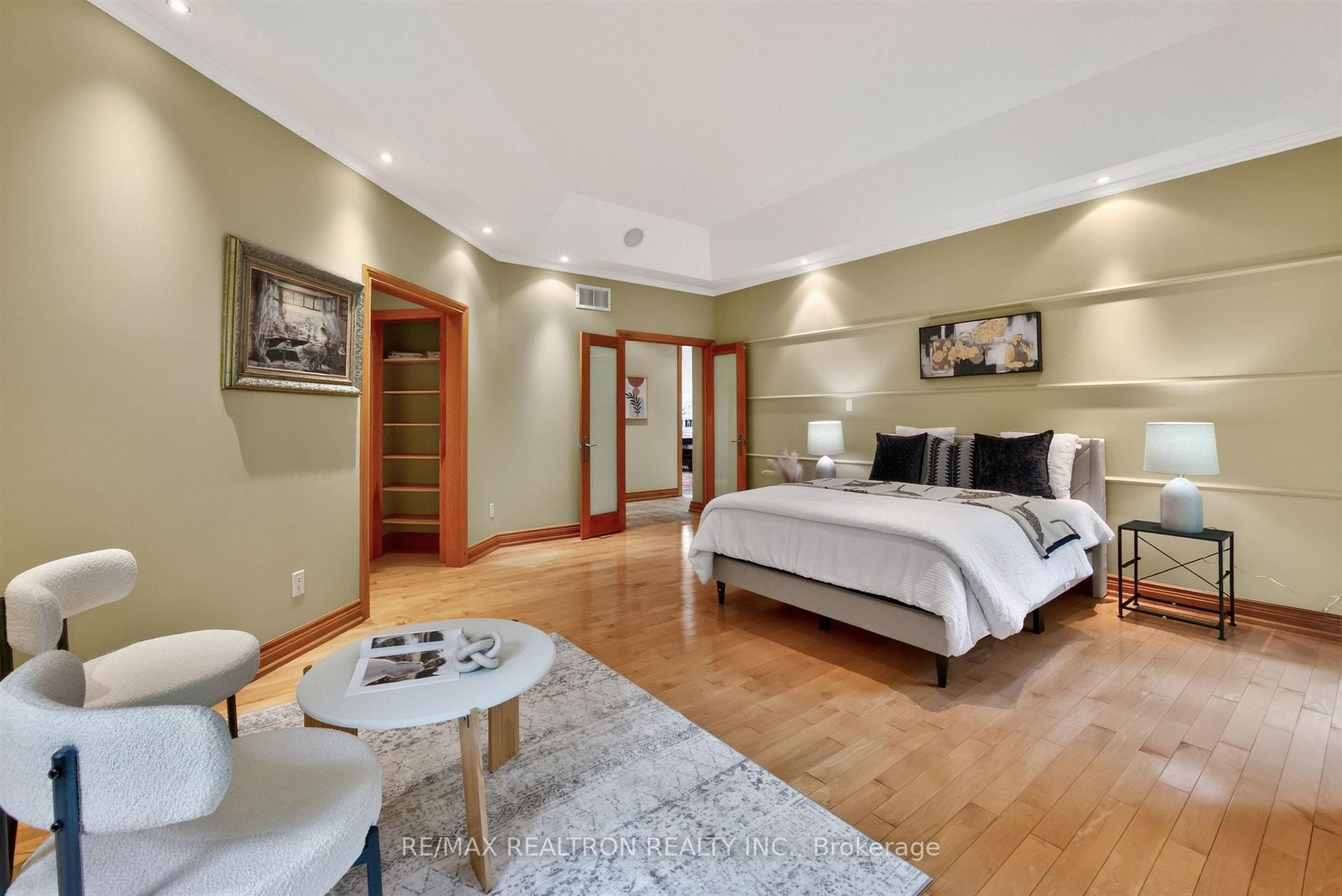 Photo 24 of 24 Maplehyrn Avenue, East Gwillimbury, Sharon — HOMEH