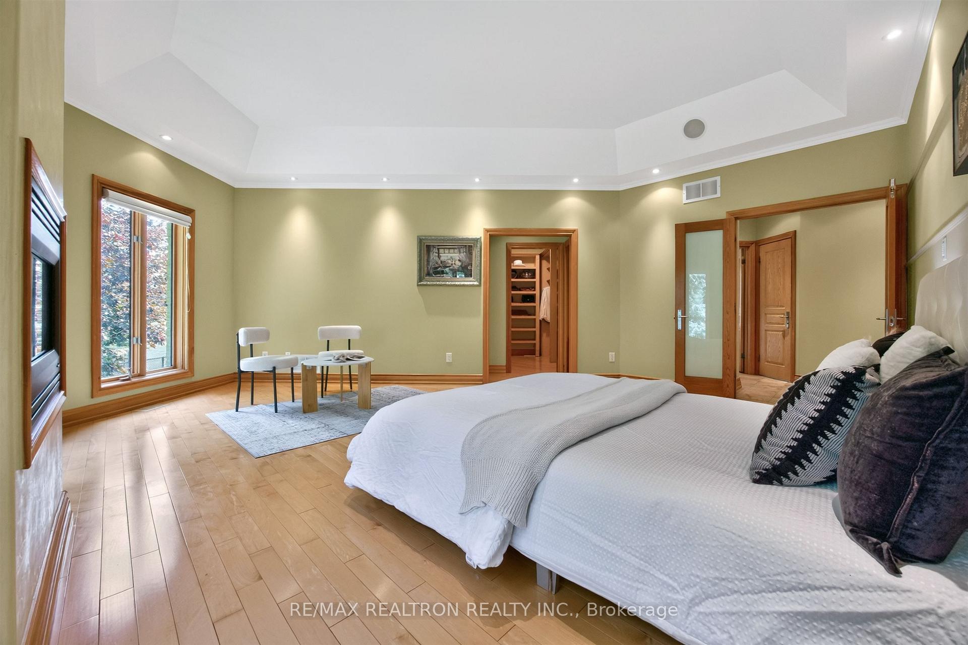 Photo 25 of 24 Maplehyrn Avenue, East Gwillimbury, Sharon — HOMEH
