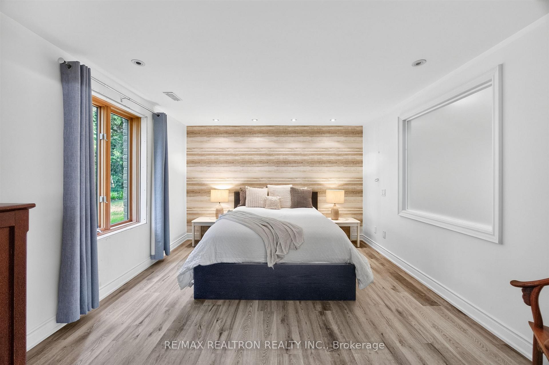 Photo 40 of 24 Maplehyrn Avenue, East Gwillimbury, Sharon — HOMEH