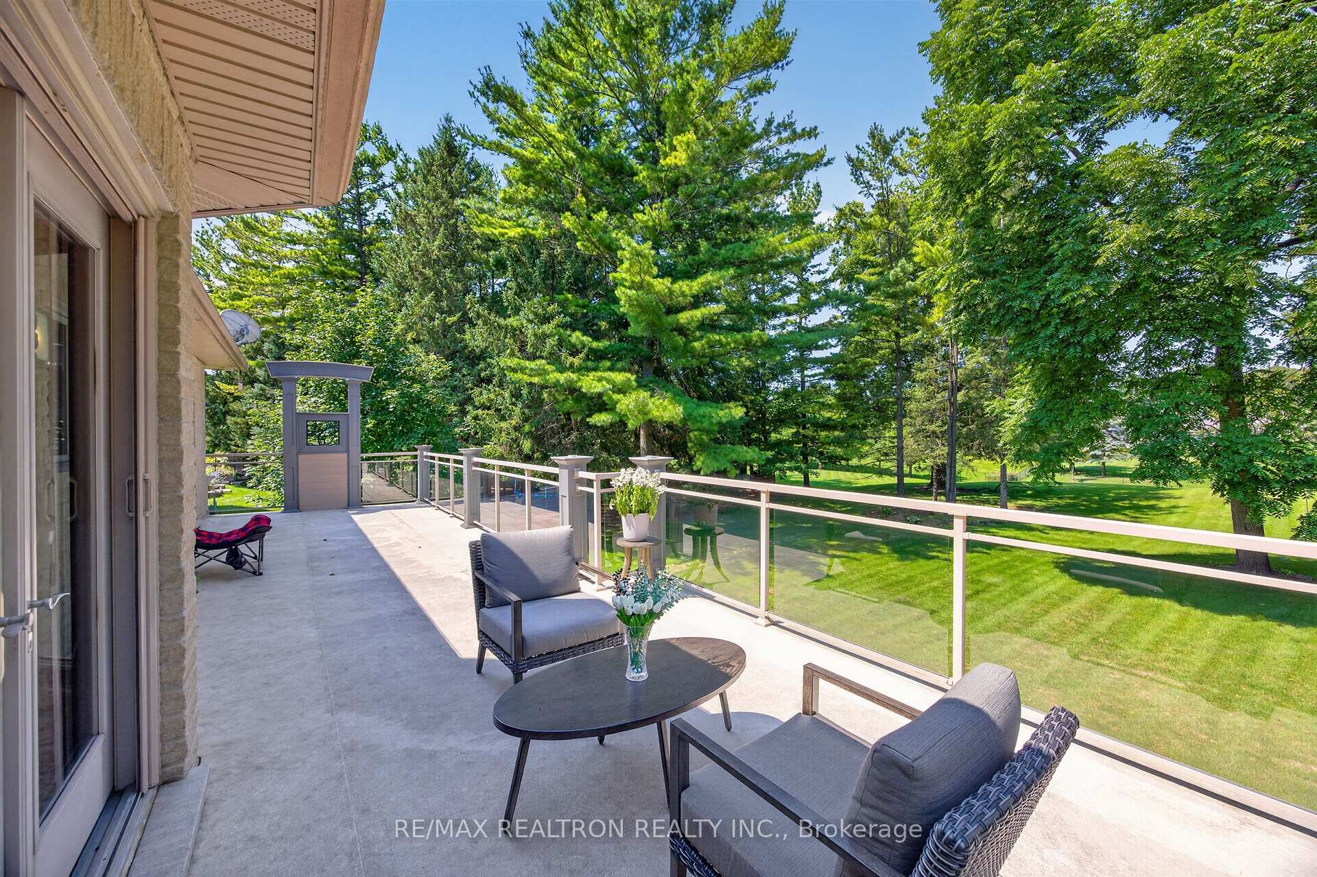 Photo 42 of 24 Maplehyrn Avenue, East Gwillimbury, Sharon — HOMEH