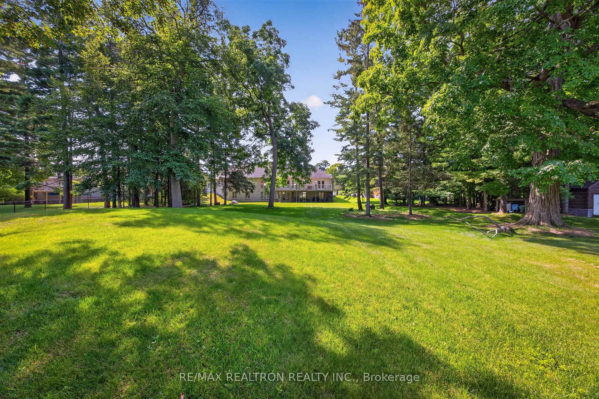 Photo 45 of 24 Maplehyrn Avenue, East Gwillimbury, Sharon — HOMEH