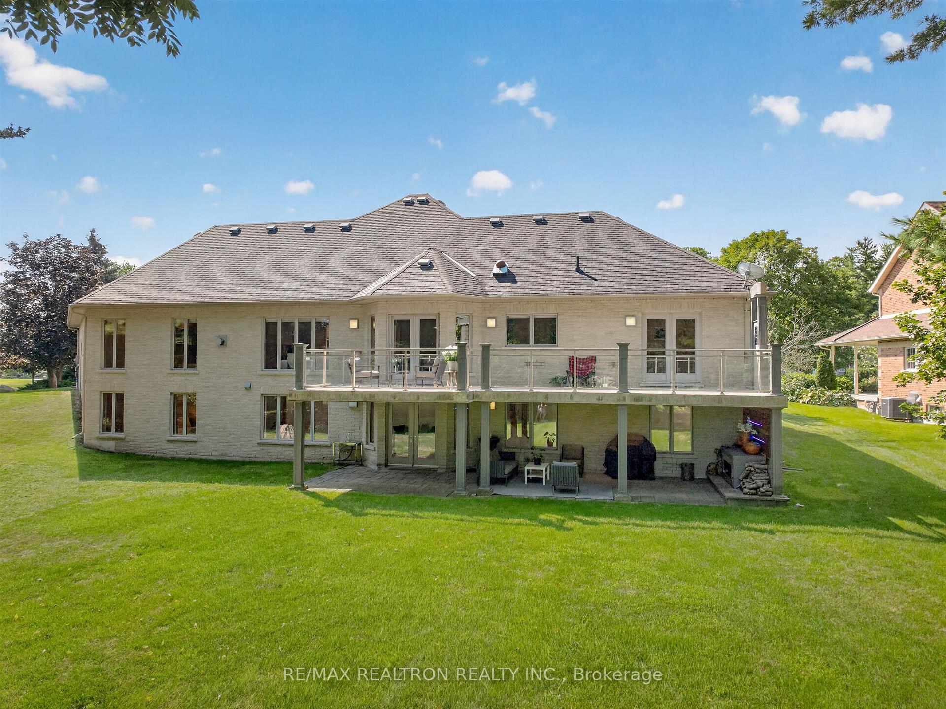 Photo 48 of 24 Maplehyrn Avenue, East Gwillimbury, Sharon — HOMEH