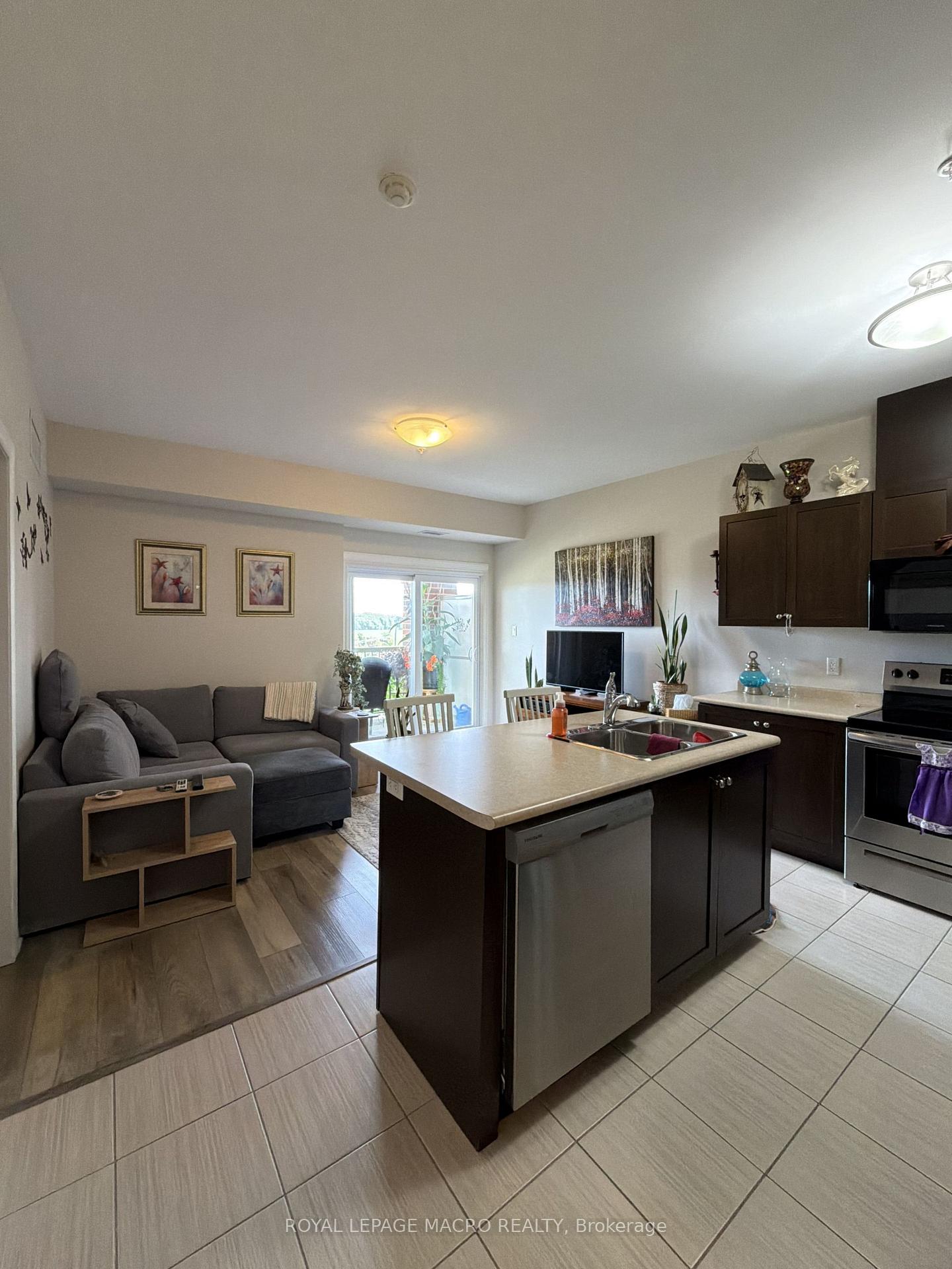 Photo 8 of Unit 313, 3200 Regional Road 56, Hamilton, Binbrook — HOMEH