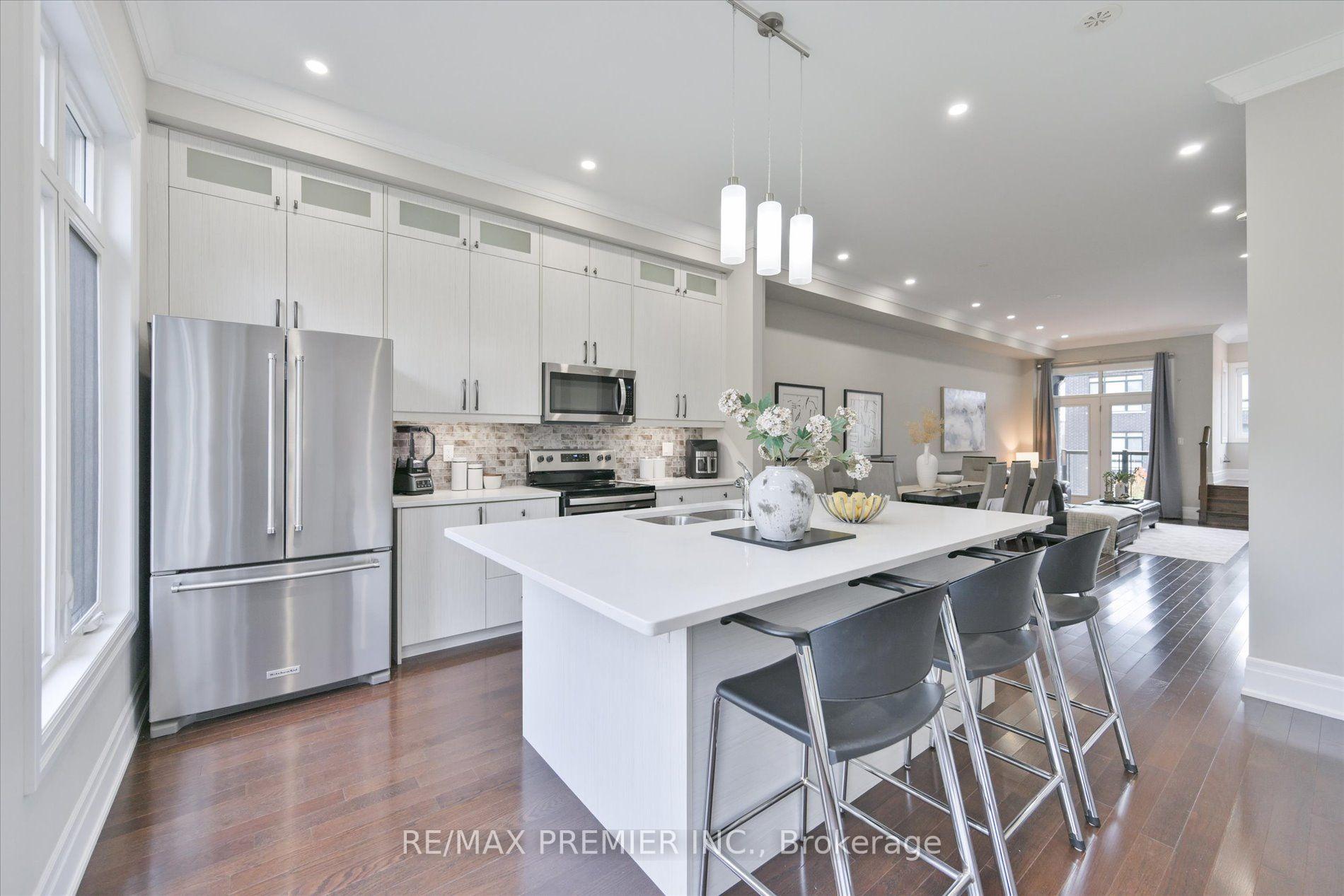 Photo 4 of 86 Golden Trail, Vaughan, Patterson — HOMEH