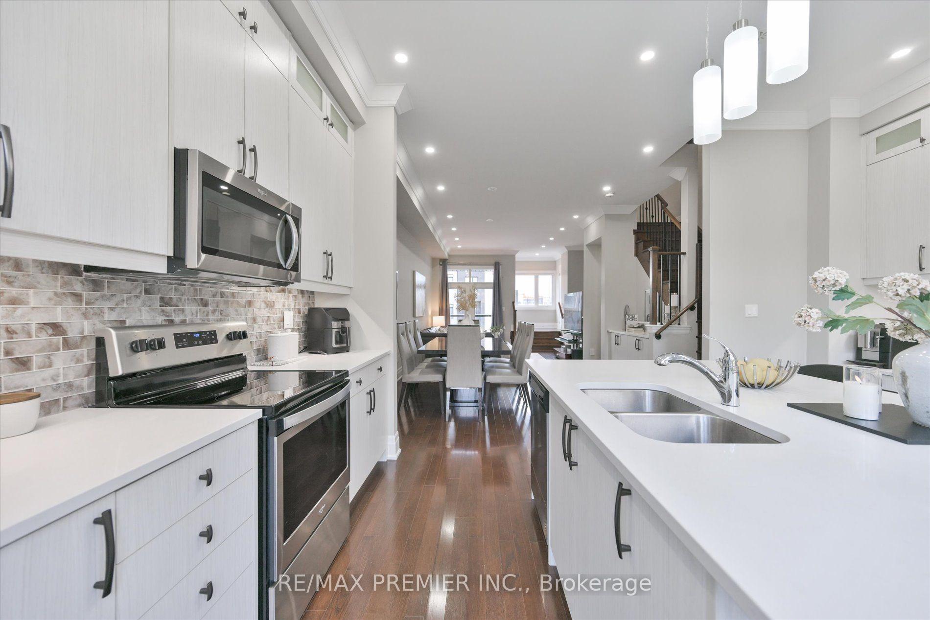 Photo 6 of 86 Golden Trail, Vaughan, Patterson — HOMEH