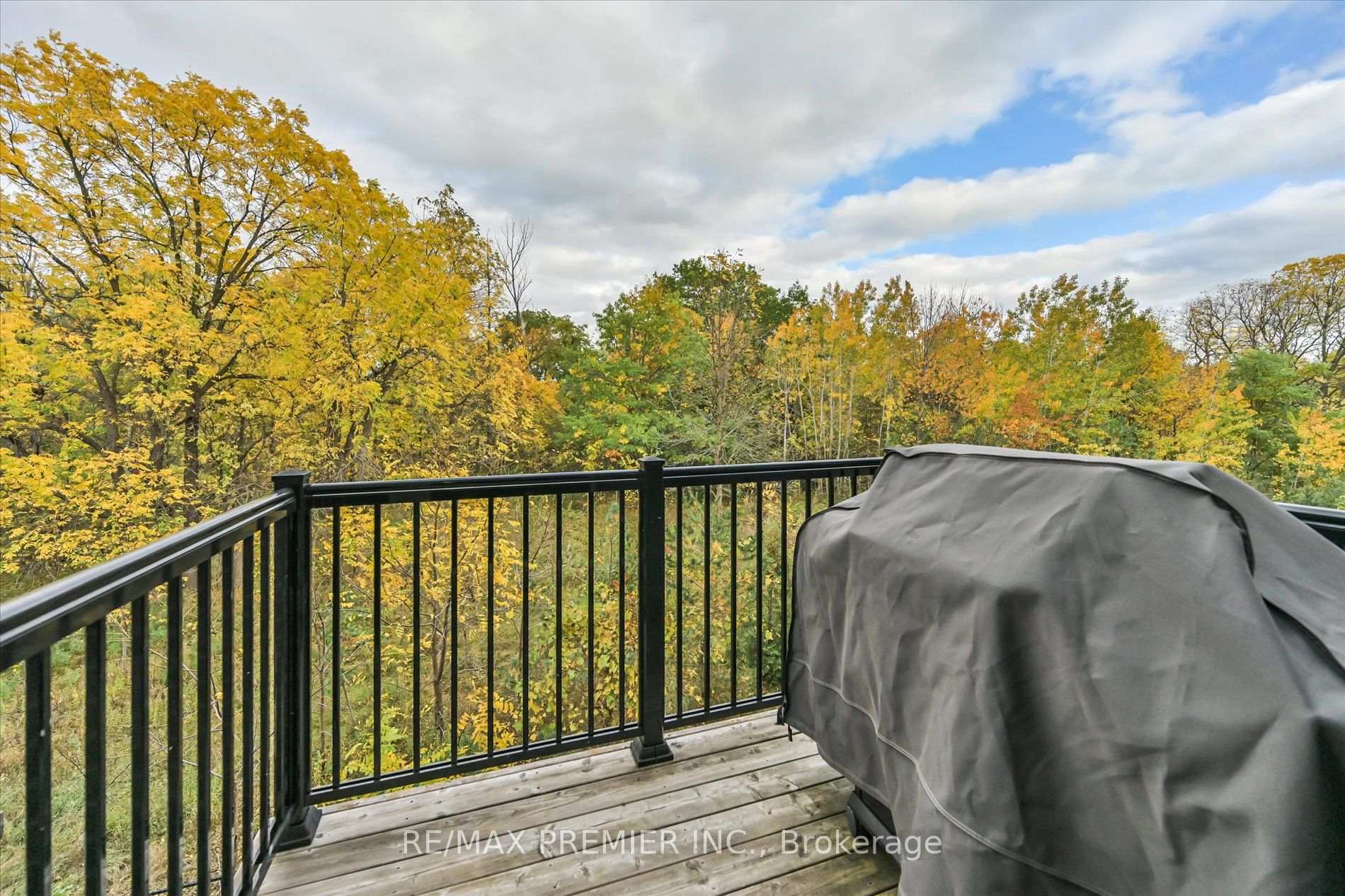 Photo 8 of 86 Golden Trail, Vaughan, Patterson — HOMEH