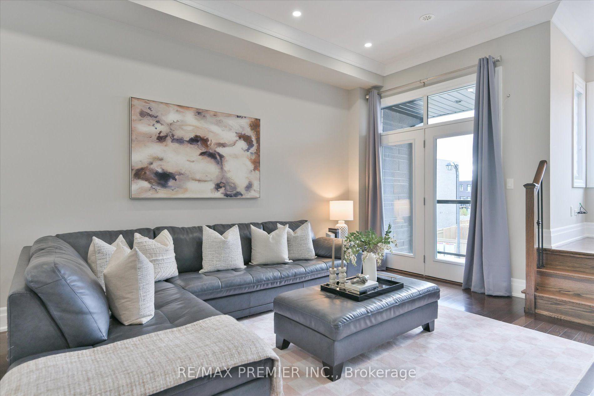 Photo 10 of 86 Golden Trail, Vaughan, Patterson — HOMEH