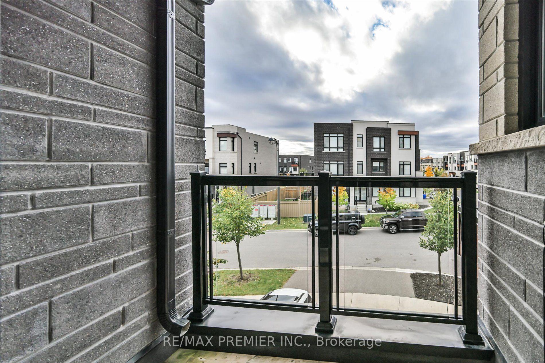 Photo 11 of 86 Golden Trail, Vaughan, Patterson — HOMEH
