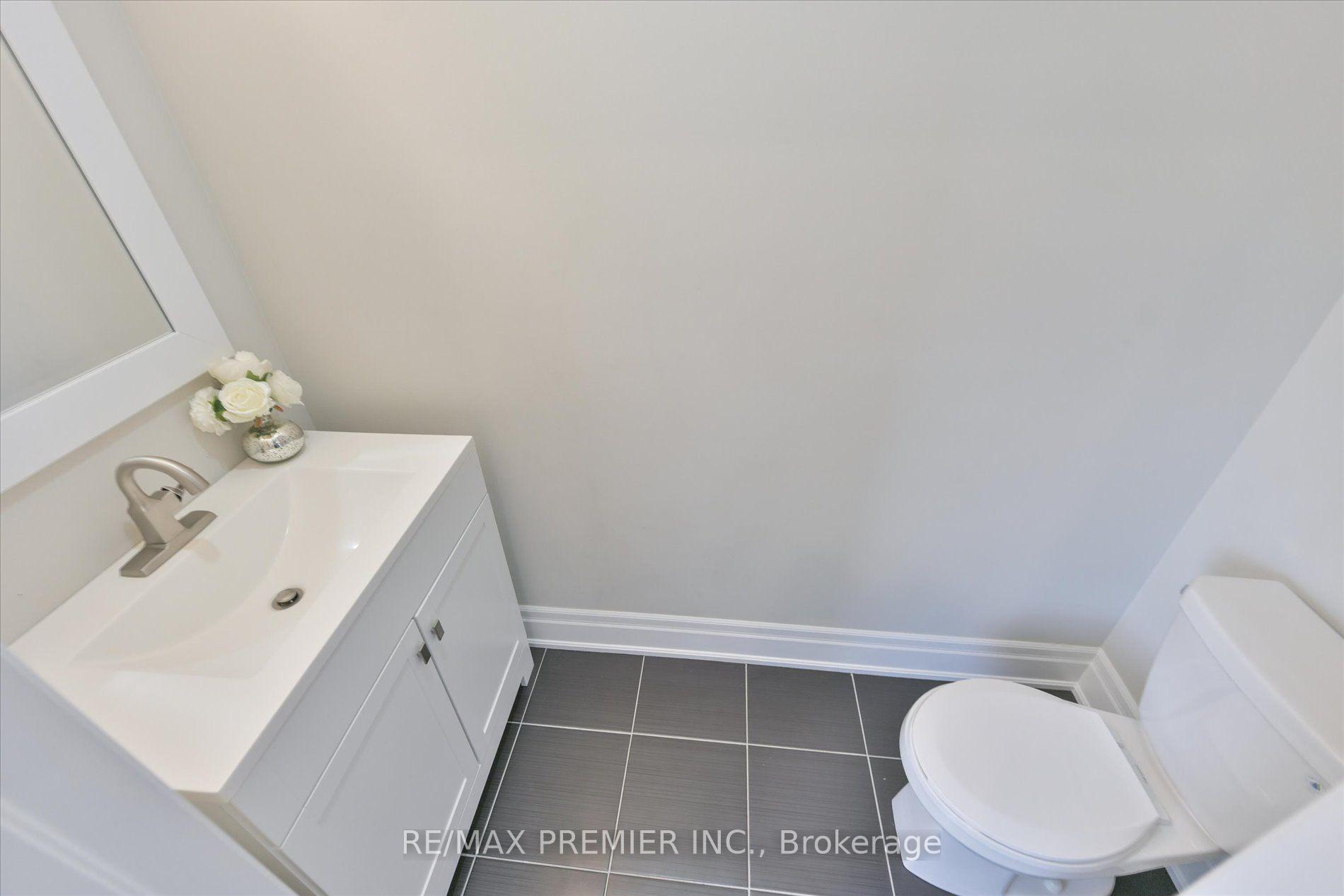 Photo 18 of 86 Golden Trail, Vaughan, Patterson — HOMEH