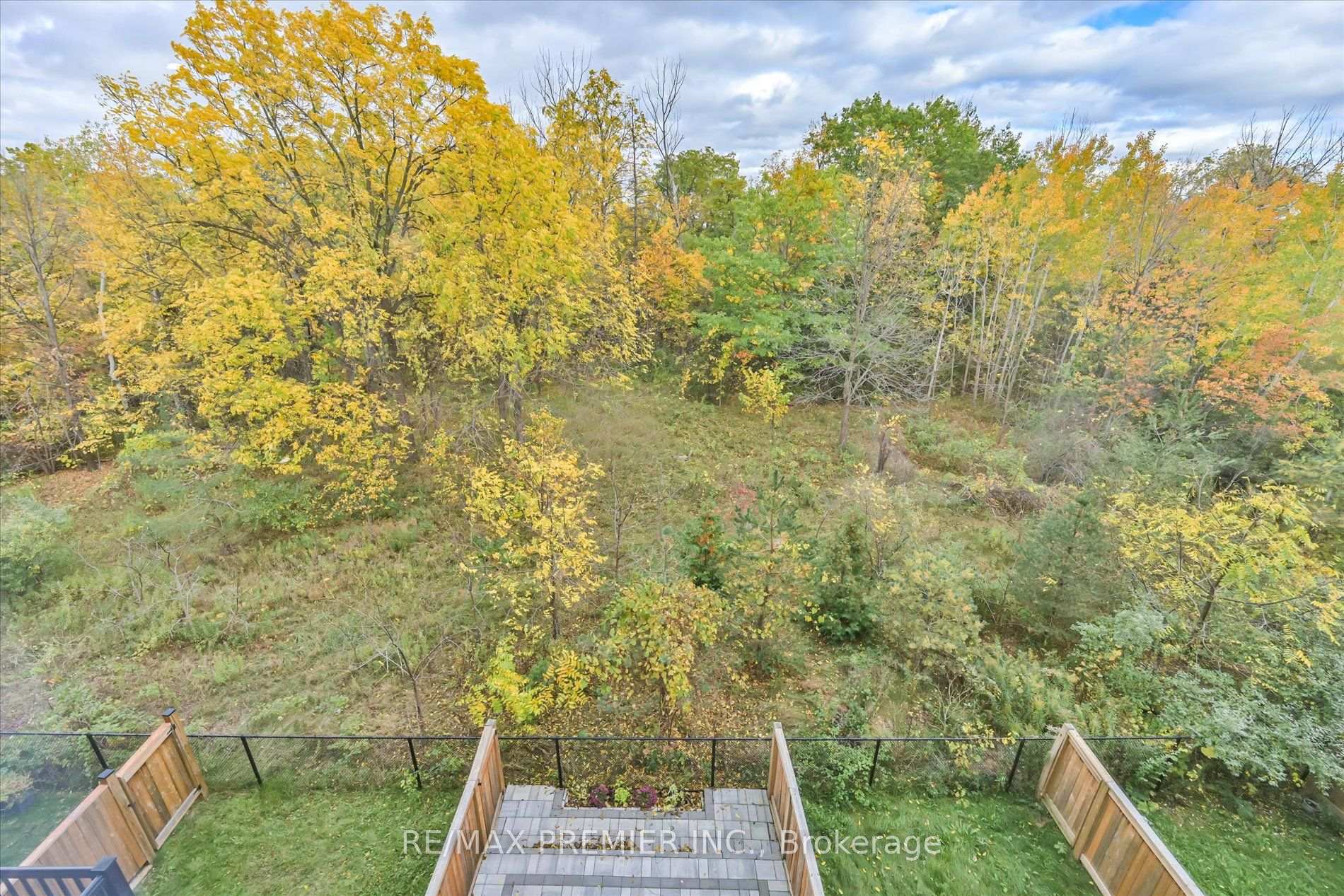 Photo 21 of 86 Golden Trail, Vaughan, Patterson — HOMEH