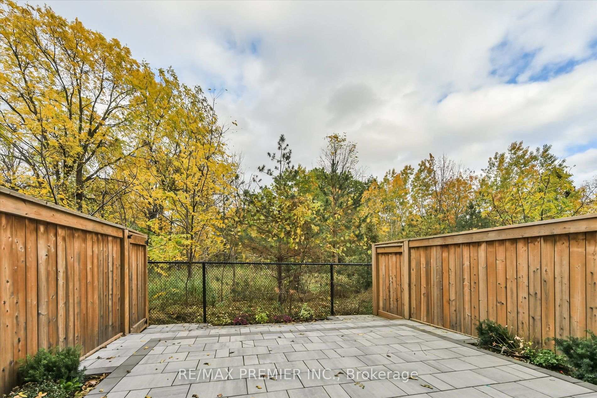 Photo 35 of 86 Golden Trail, Vaughan, Patterson — HOMEH