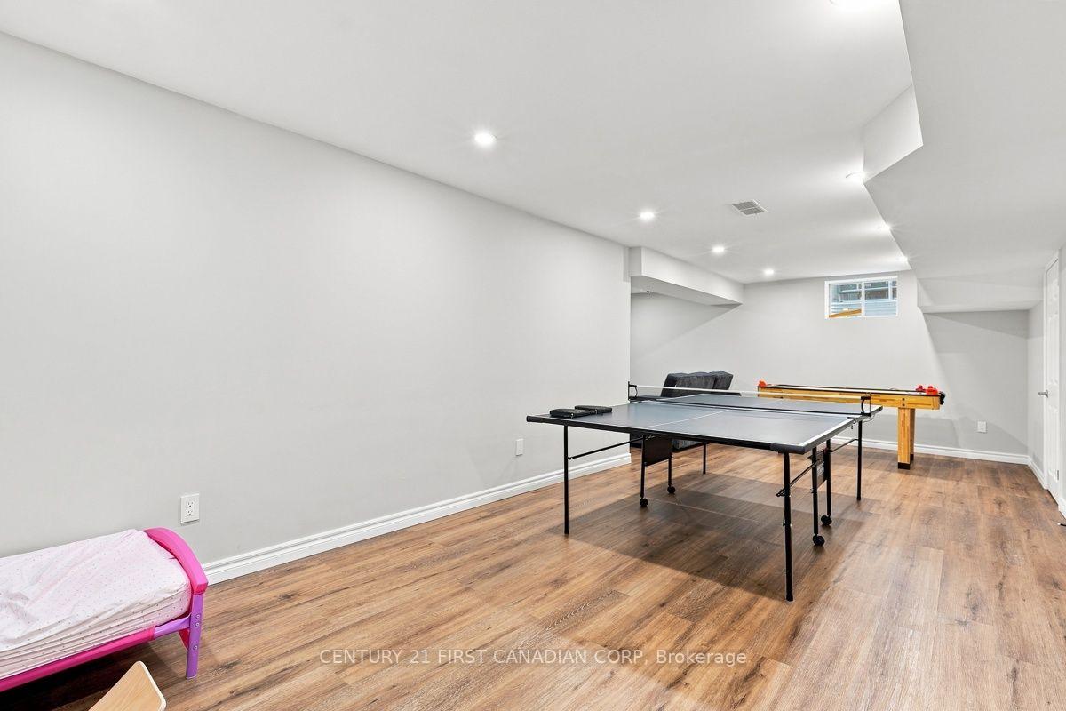 Photo 31 of 1687 Coronation Drive, London, North E — HOMEH
