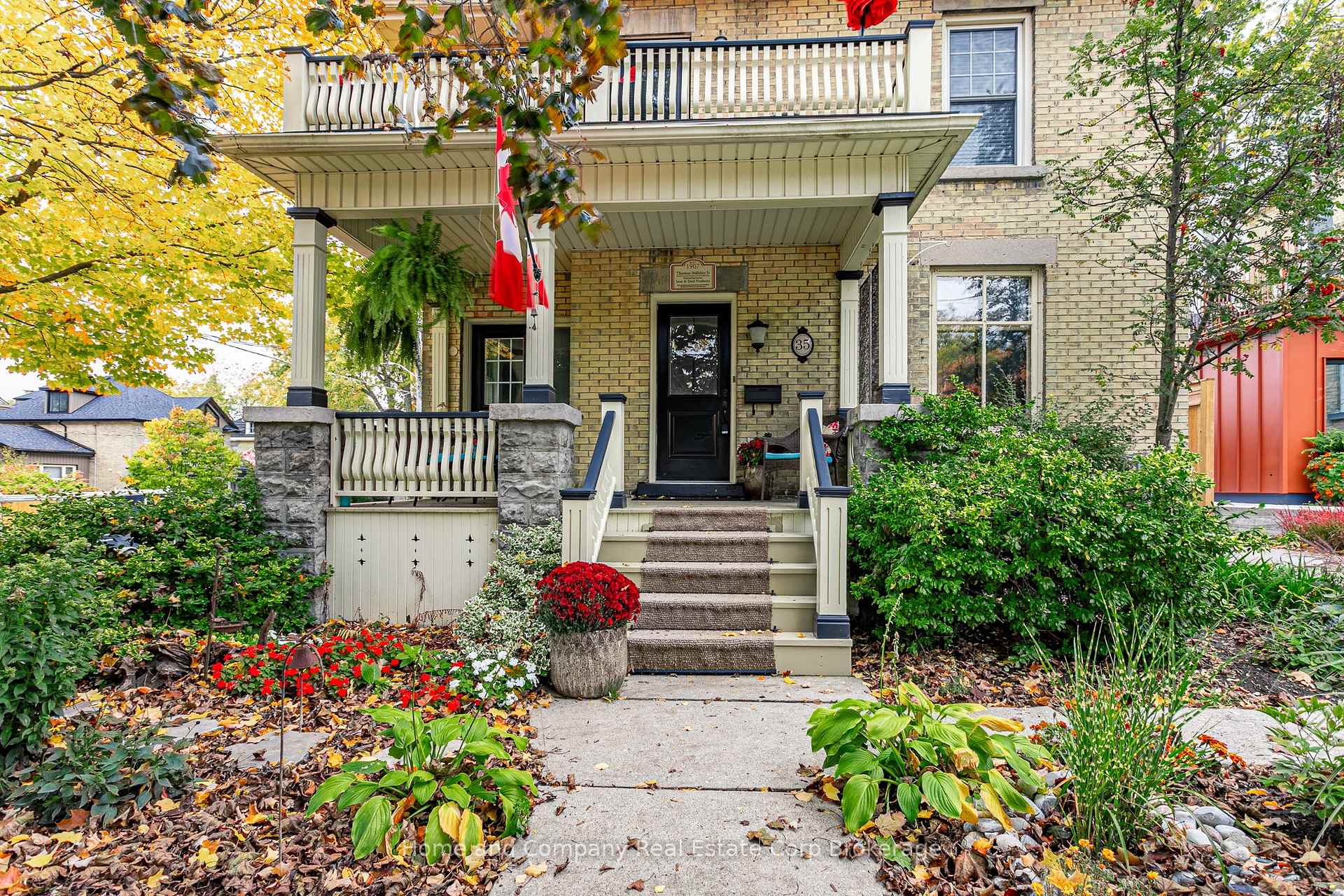 Photo 3 of 35 Front Street, Stratford — HOMEH