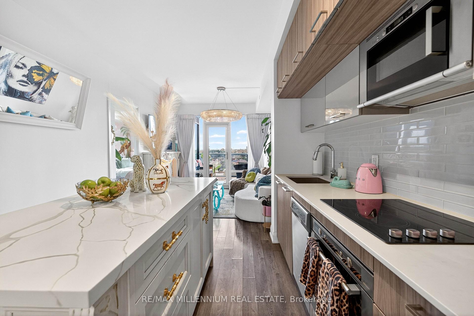 Photo 3 of Unit 713, 4800 Highway 7 Road, Vaughan, East Woodbridge — HOMEH