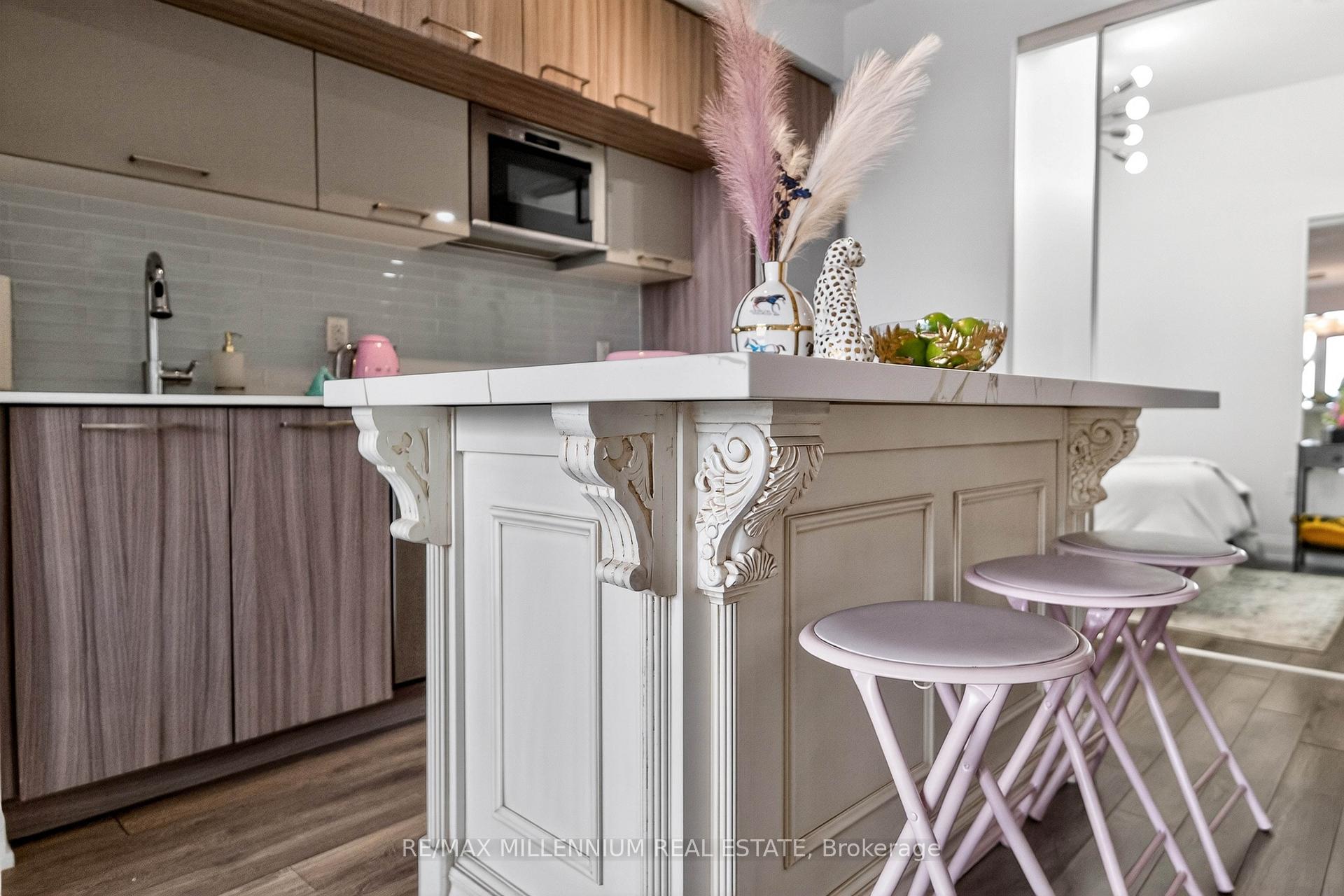 Photo 4 of Unit 713, 4800 Highway 7 Road, Vaughan, East Woodbridge — HOMEH
