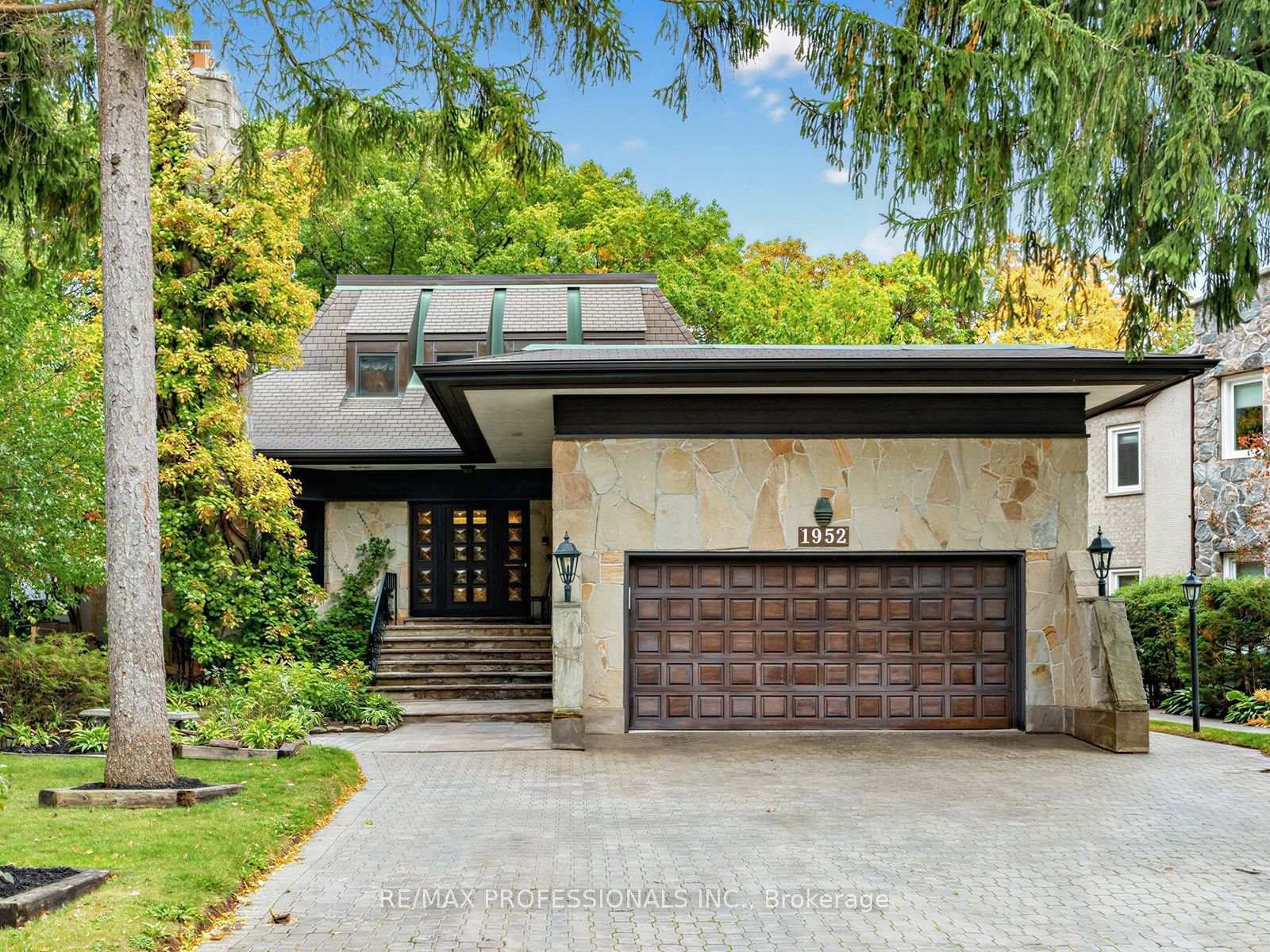 Photo 1 of 1952 Lapad Court, Mississauga, Erin Mills — HOMEH