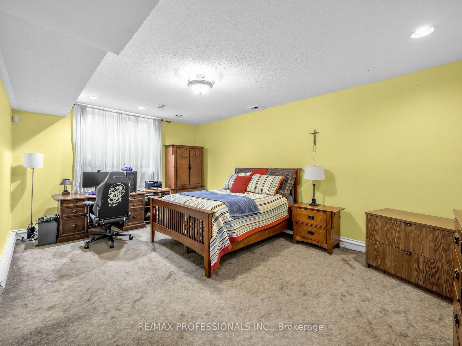 Photo 32 of 1952 Lapad Court, Mississauga, Erin Mills — HOMEH