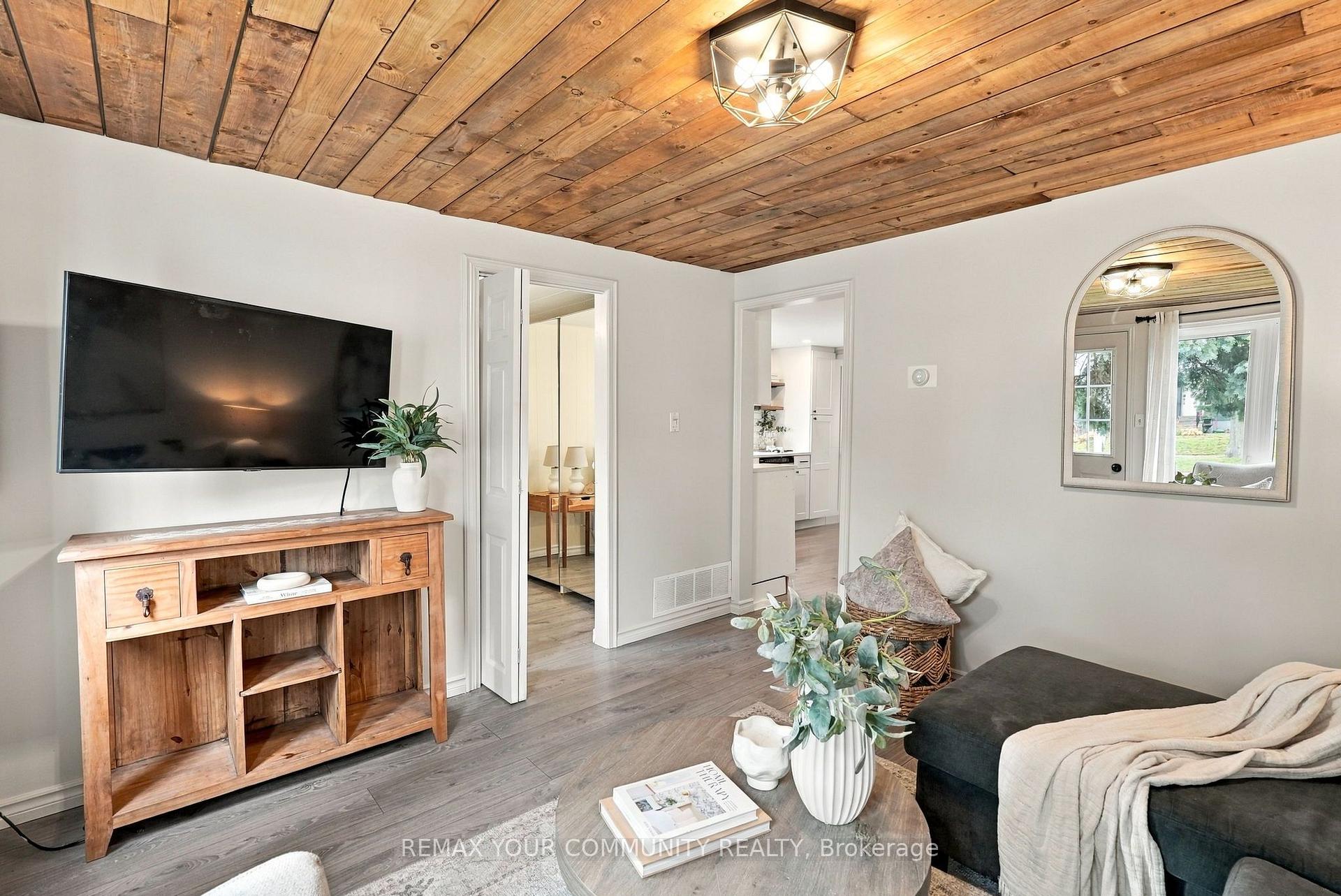 Photo 4 of 178 Windsor Street, Oshawa, Donevan — HOMEH