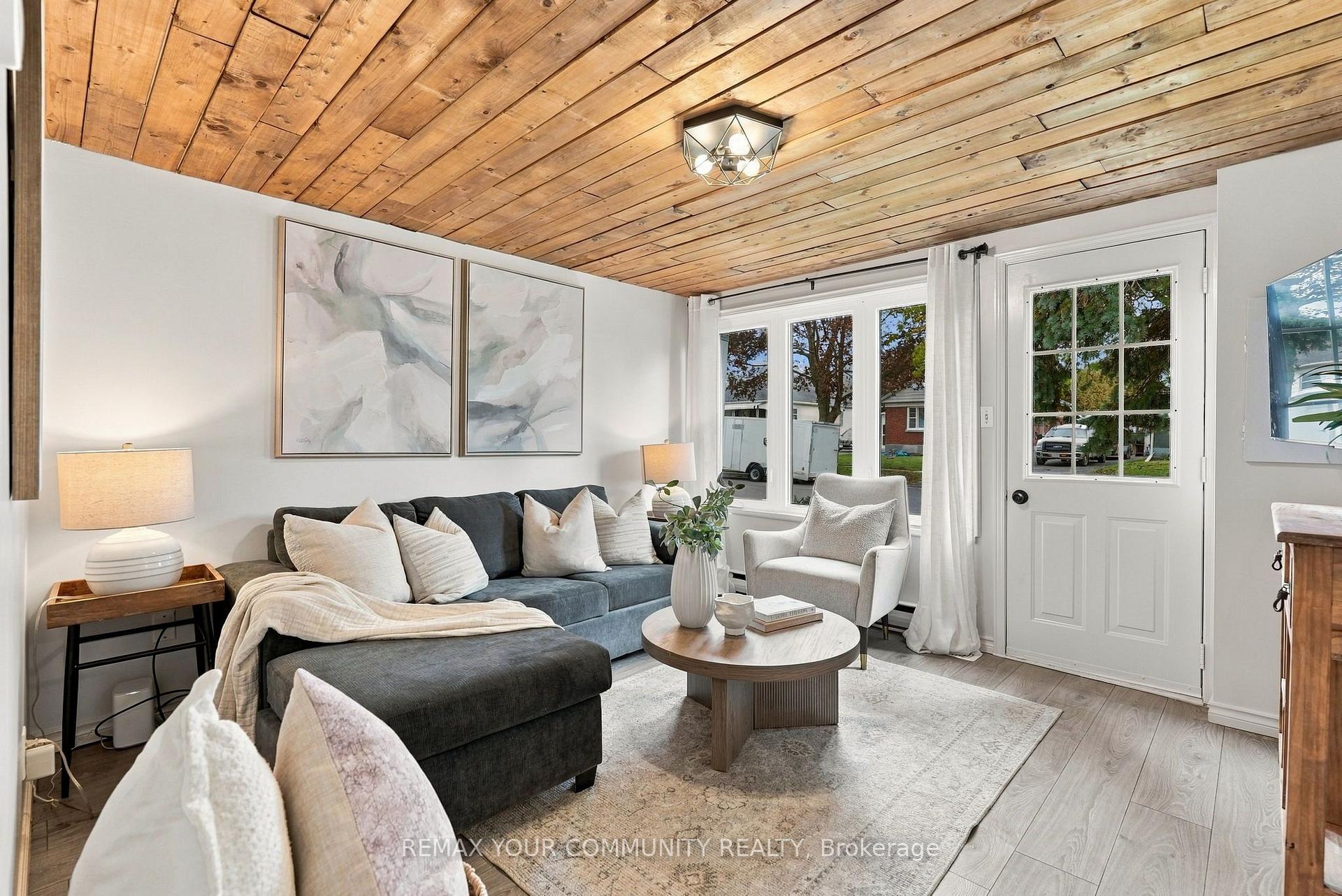 Photo 5 of 178 Windsor Street, Oshawa, Donevan — HOMEH