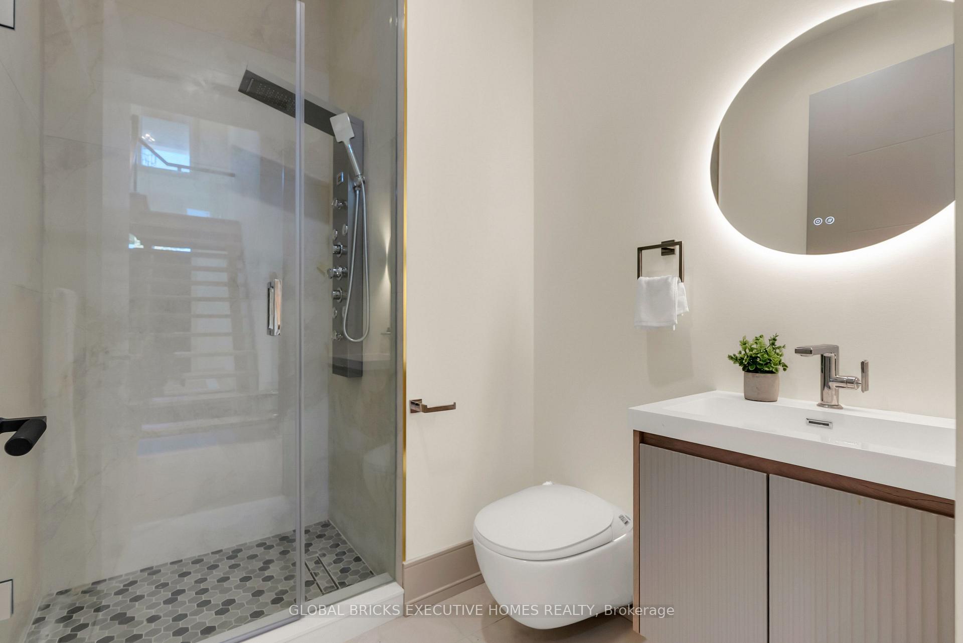 Photo 19 of 2016 Seafare Drive, Oakville, Bronte — HOMEH