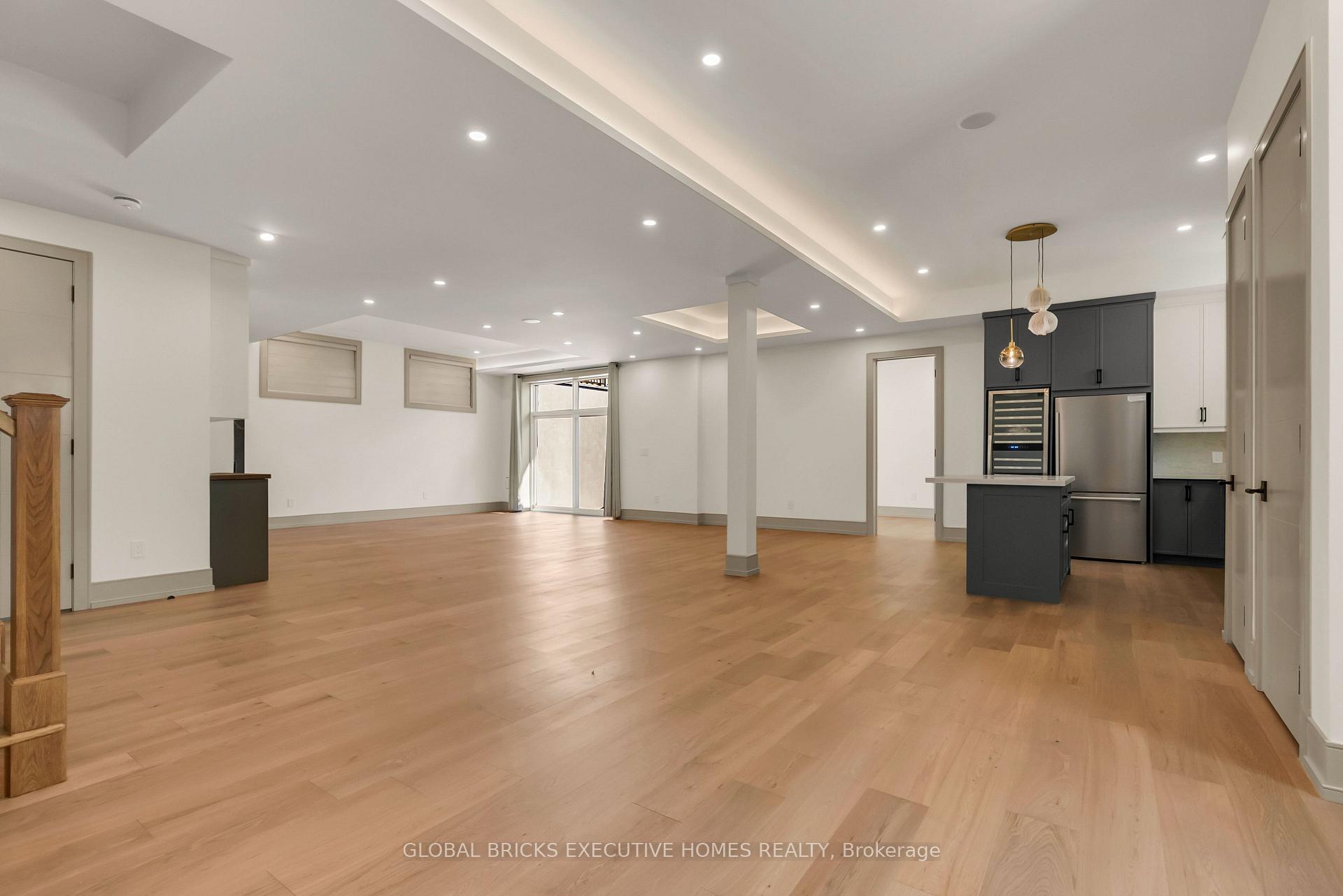 Photo 36 of 2016 Seafare Drive, Oakville, Bronte — HOMEH