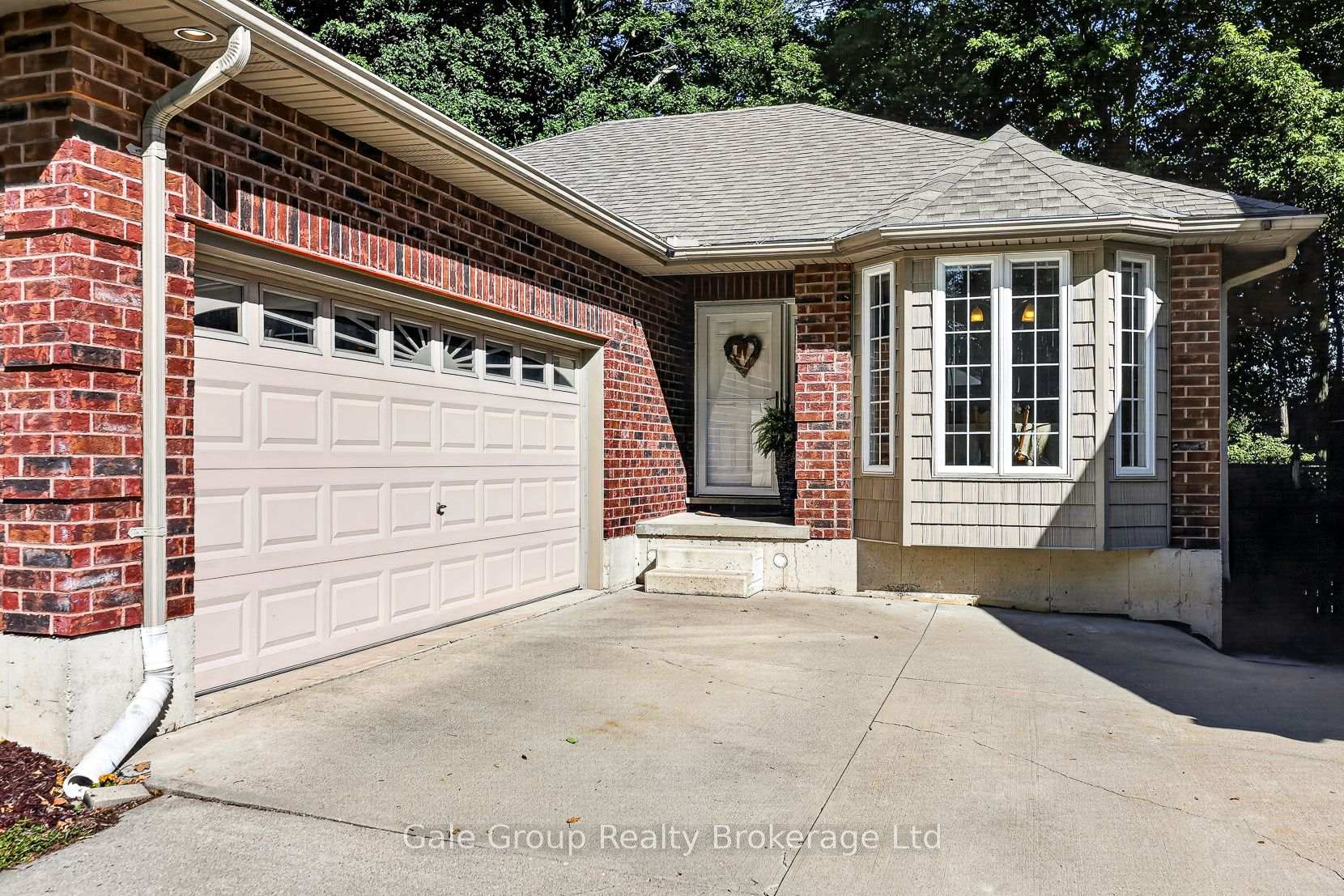 Photo 4 of 79 Potters Way, Woodstock, Woodstock - South — HOMEH