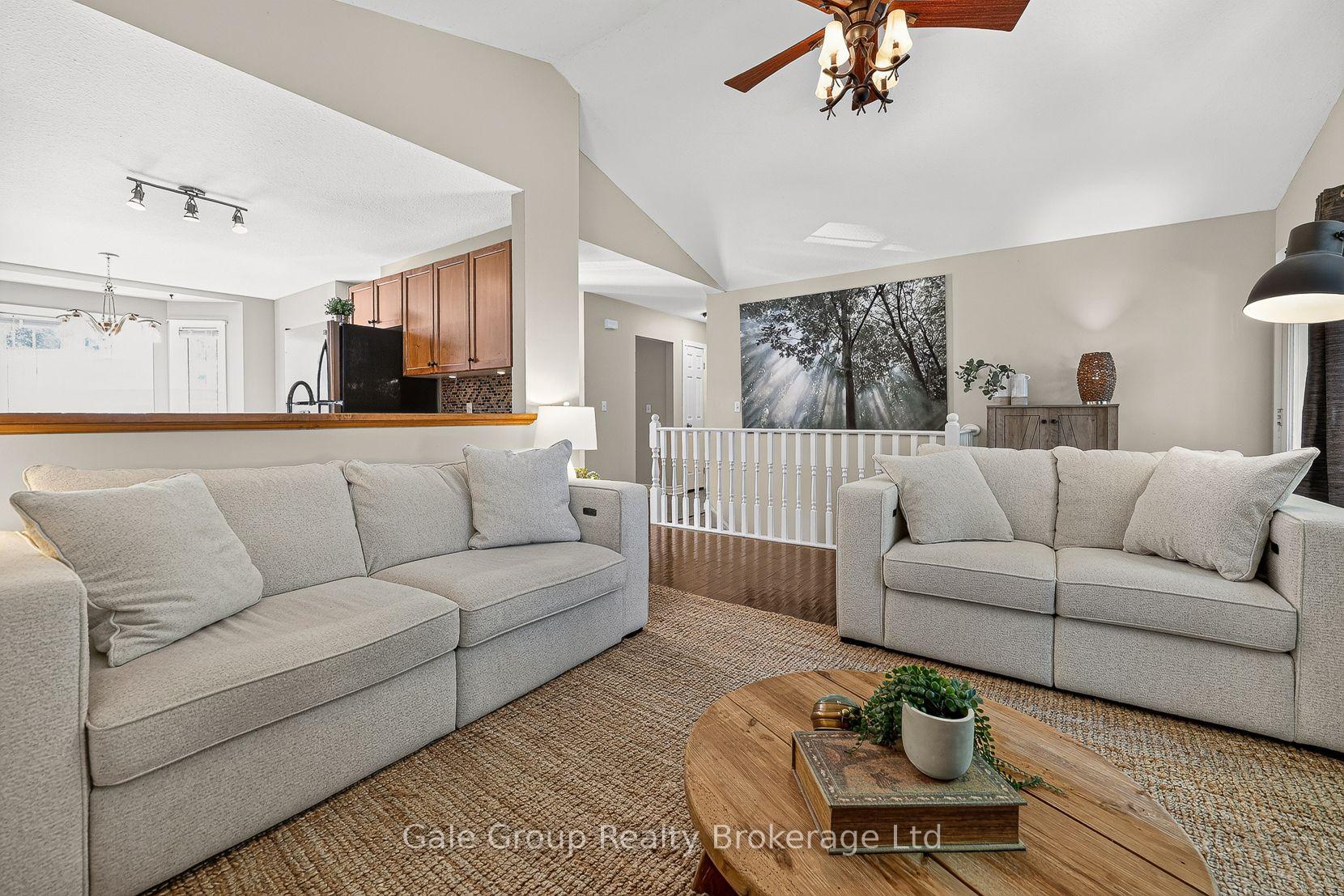 Photo 10 of 79 Potters Way, Woodstock, Woodstock - South — HOMEH