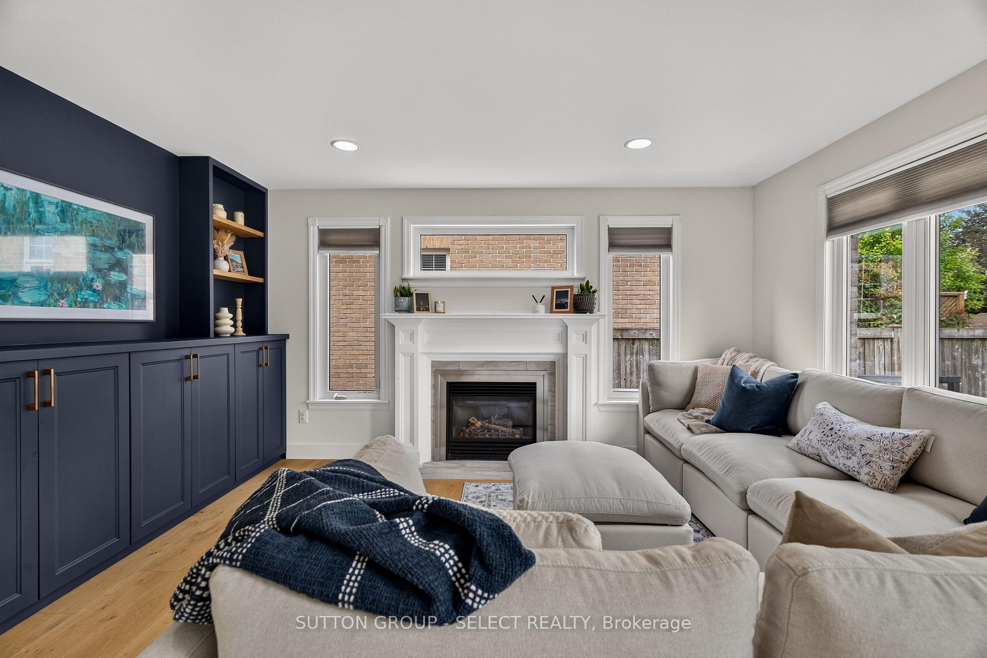 Photo 10 of 121 Tanoak Drive, London, North E — HOMEH