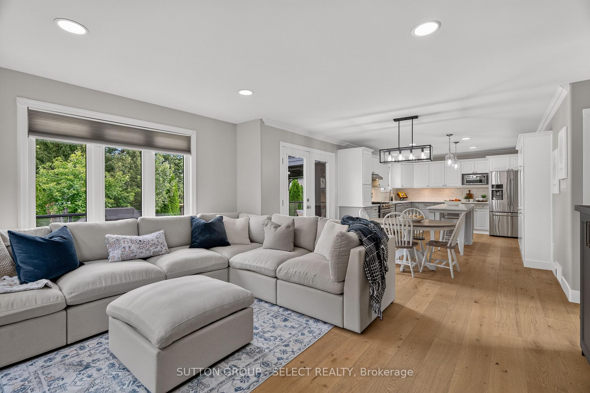 Photo 12 of 121 Tanoak Drive, London, North E — HOMEH