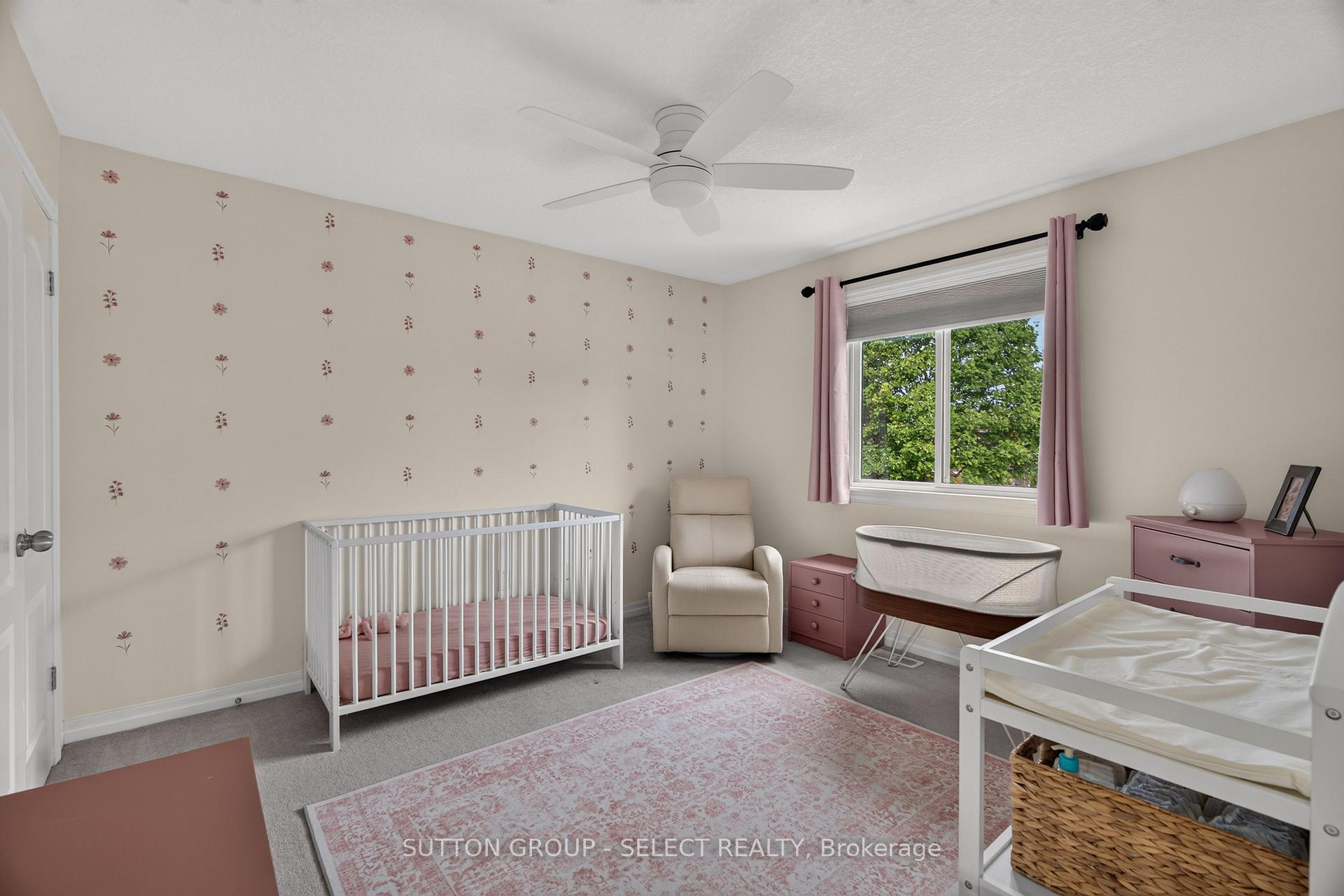 Photo 32 of 121 Tanoak Drive, London, North E — HOMEH