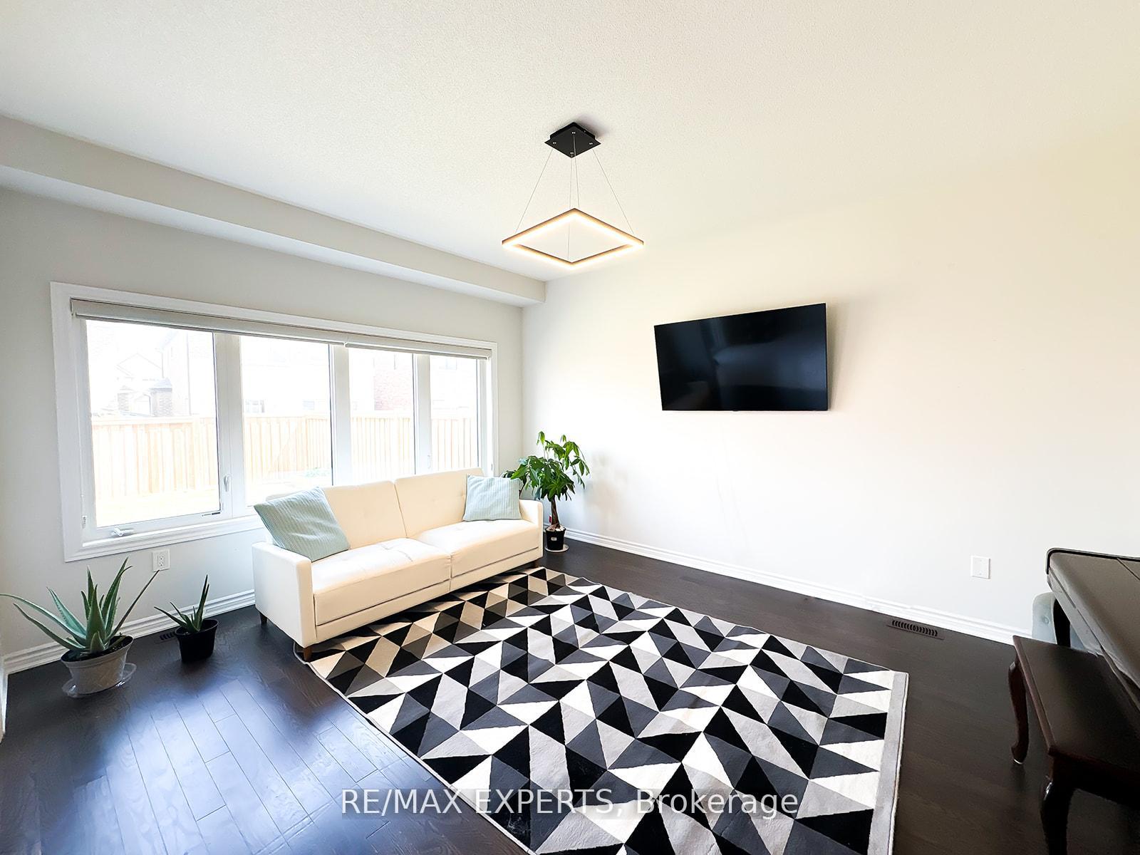 Photo 6 of 1426 Farrow Crescent, Innisfil, Alcona — HOMEH