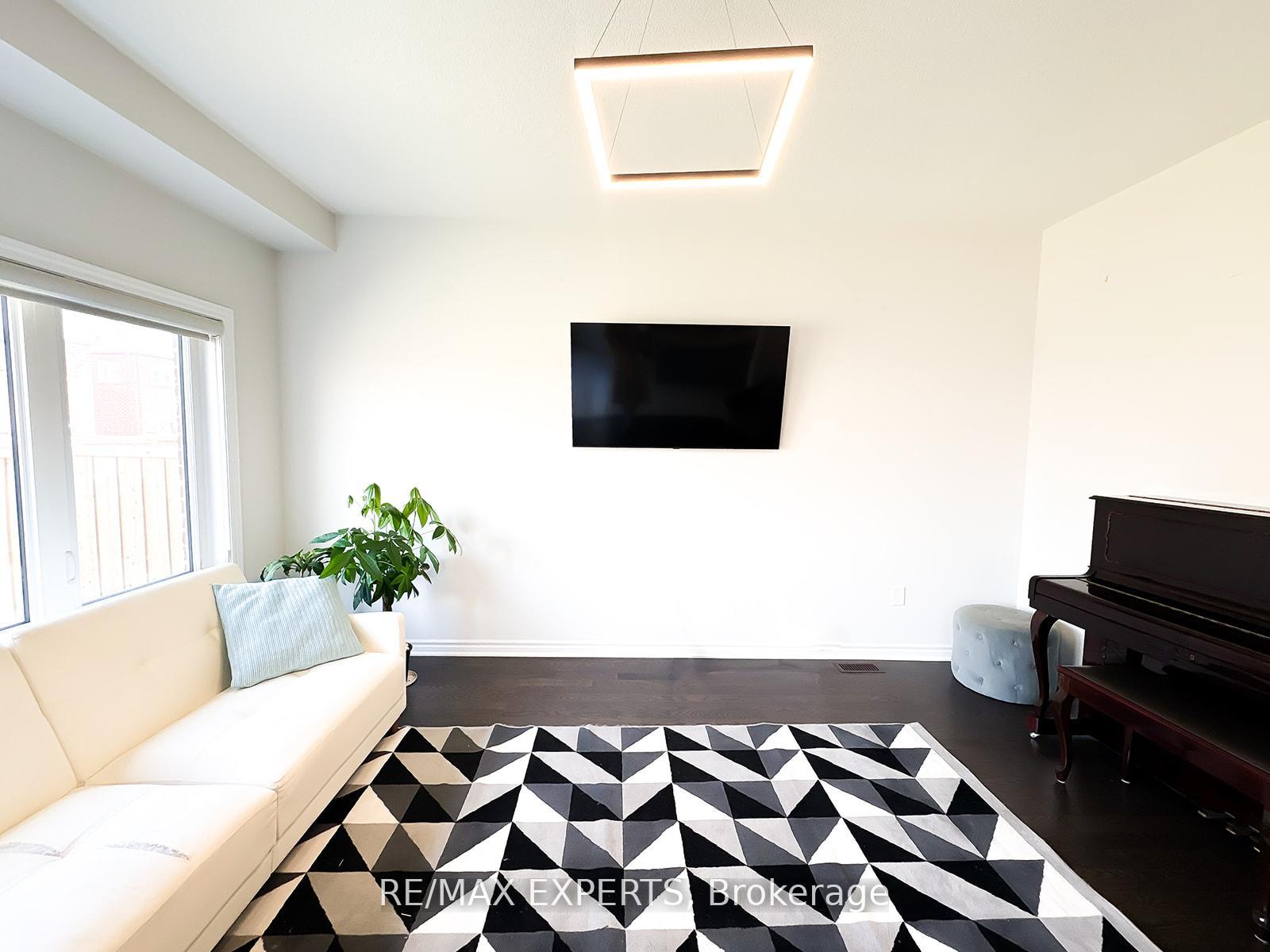 Photo 7 of 1426 Farrow Crescent, Innisfil, Alcona — HOMEH