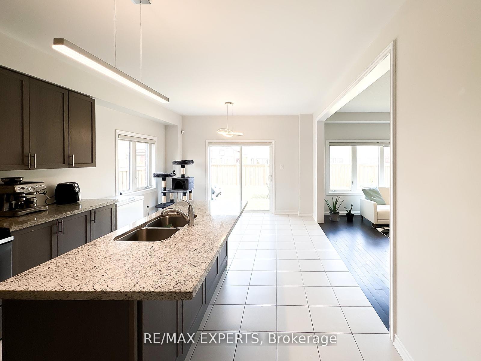 Photo 13 of 1426 Farrow Crescent, Innisfil, Alcona — HOMEH