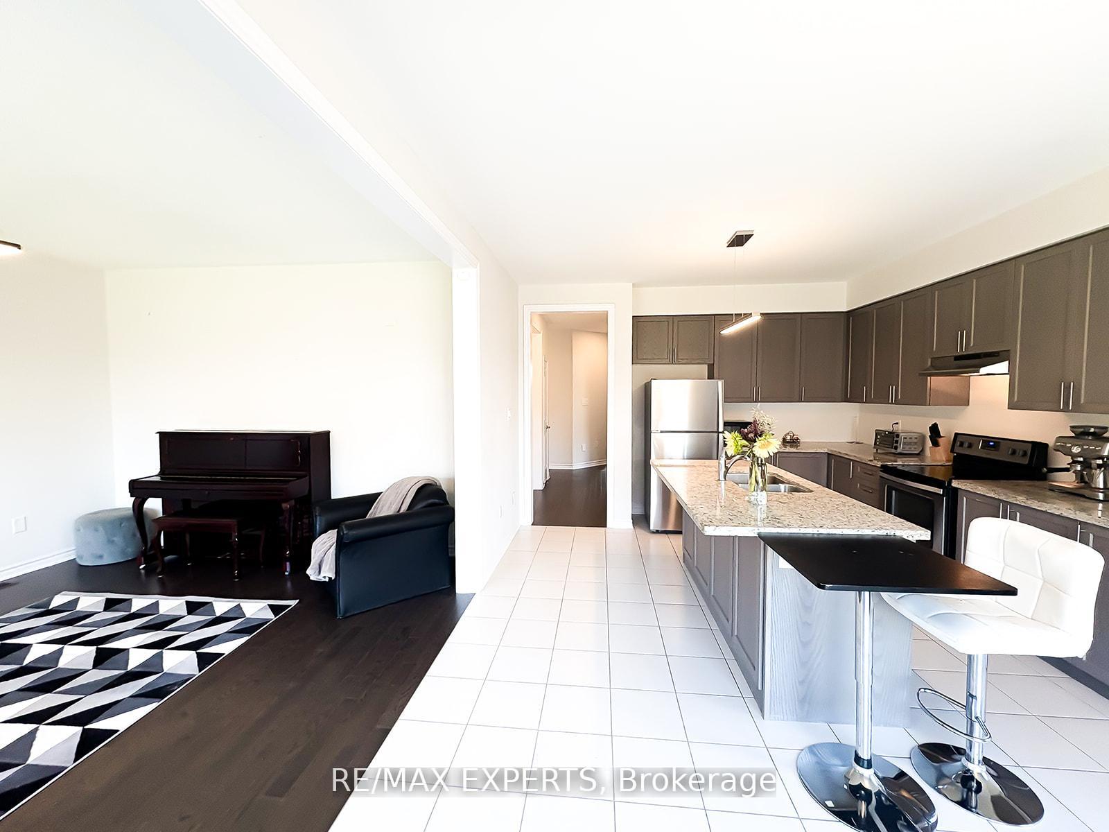 Photo 15 of 1426 Farrow Crescent, Innisfil, Alcona — HOMEH