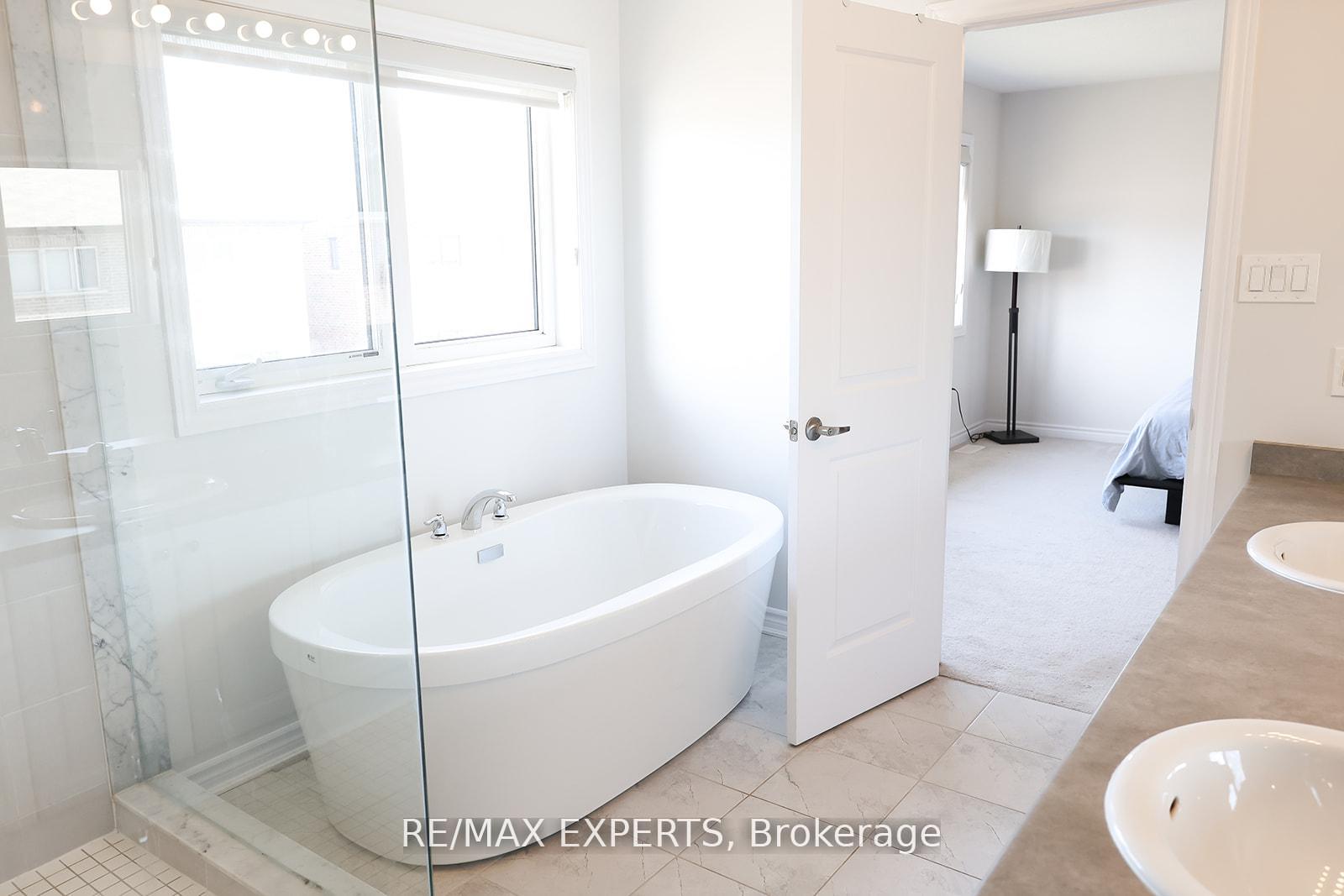 Photo 33 of 1426 Farrow Crescent, Innisfil, Alcona — HOMEH
