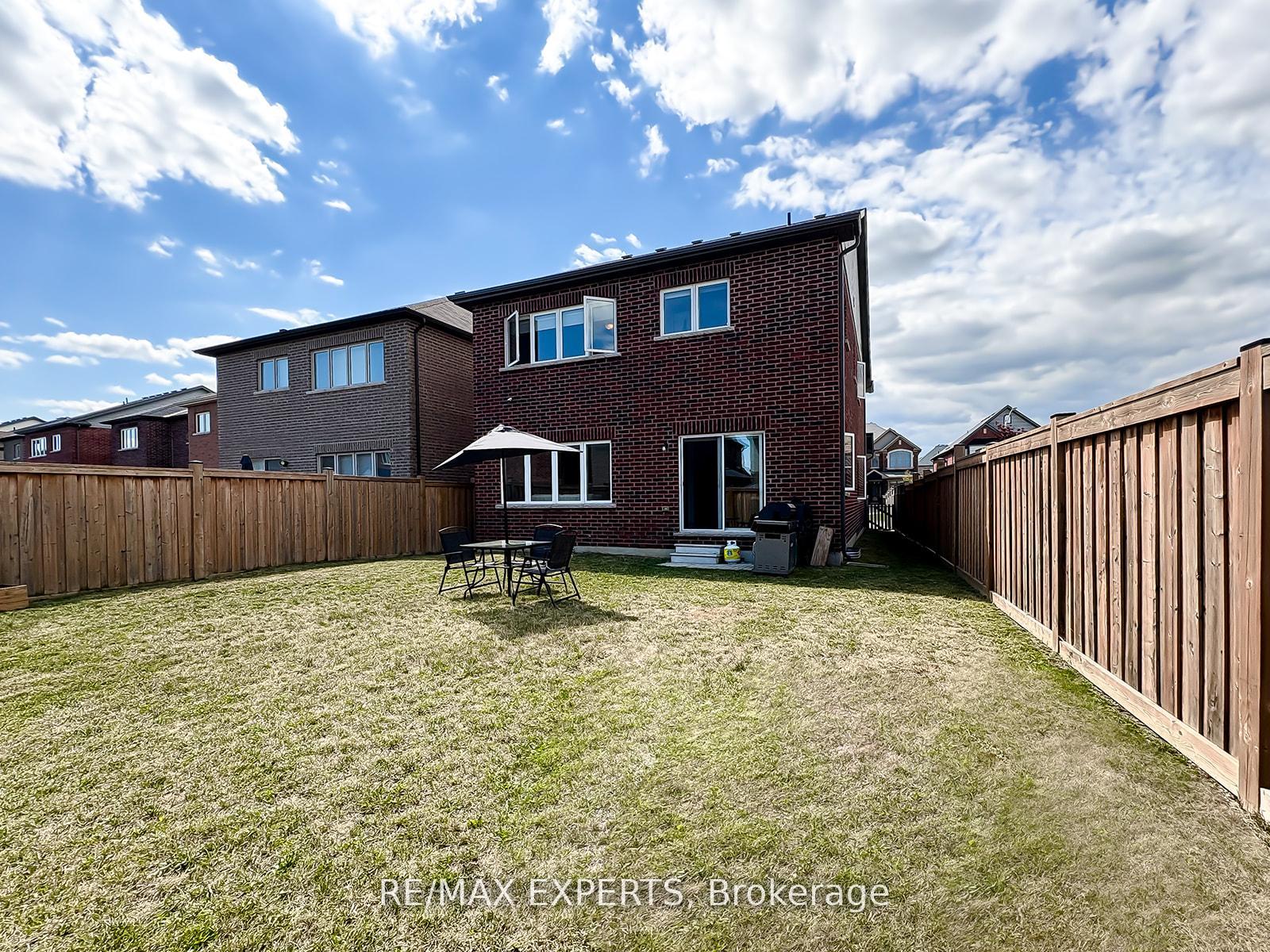 Photo 41 of 1426 Farrow Crescent, Innisfil, Alcona — HOMEH