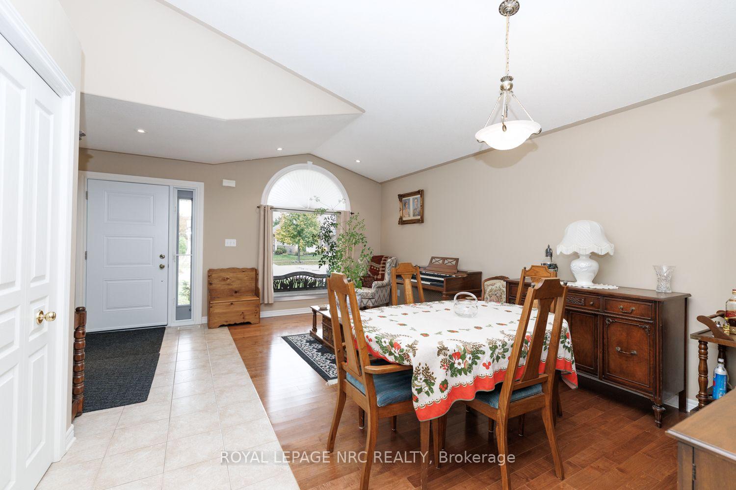 Photo 6 of 7109 Parkside Road, Niagara Falls, Forestview — HOMEH