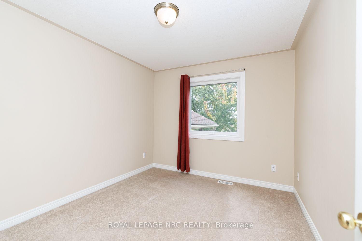 Photo 13 of 7109 Parkside Road, Niagara Falls, Forestview — HOMEH