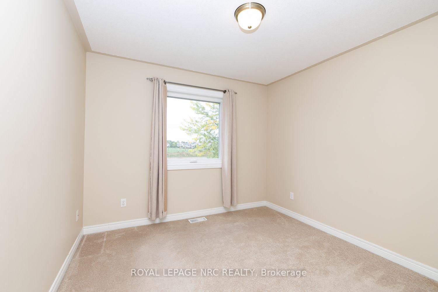 Photo 16 of 7109 Parkside Road, Niagara Falls, Forestview — HOMEH