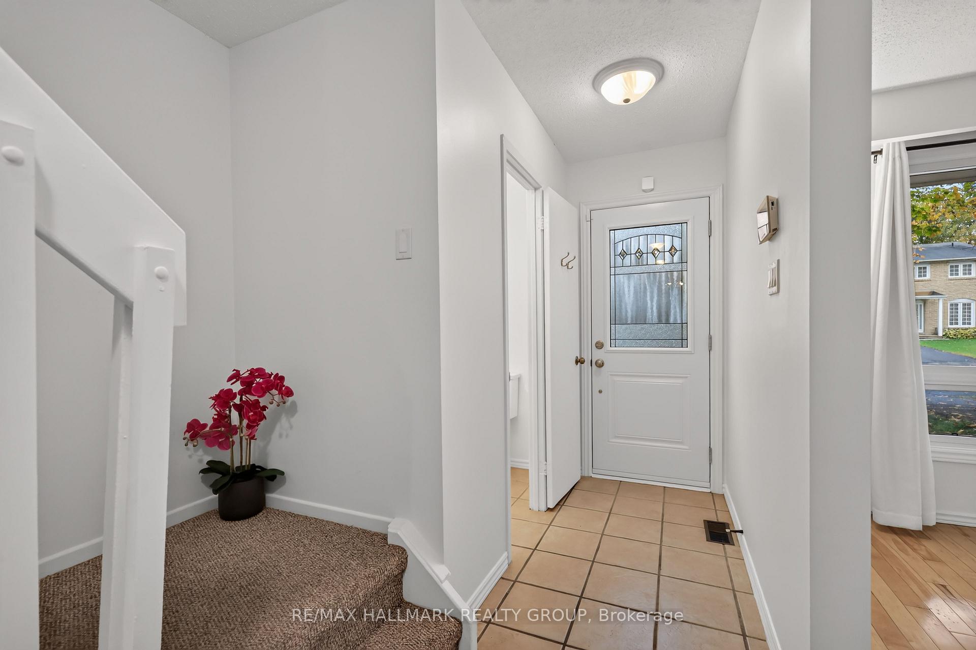Photo 2 of 2434 Braeburn Place, Ottawa, Blackburn Hamlet (South) — HOMEH